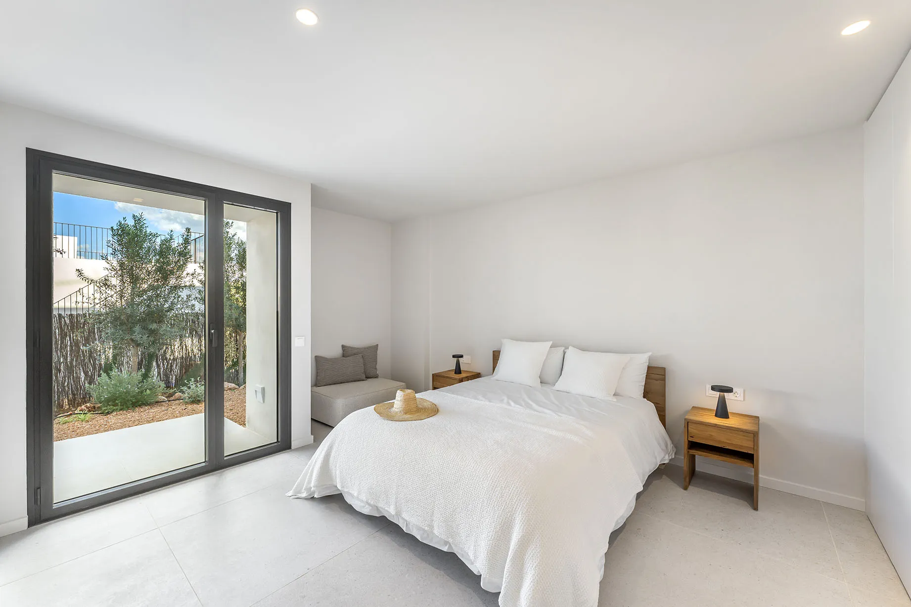 New development: Contemporary villas near the beach-10