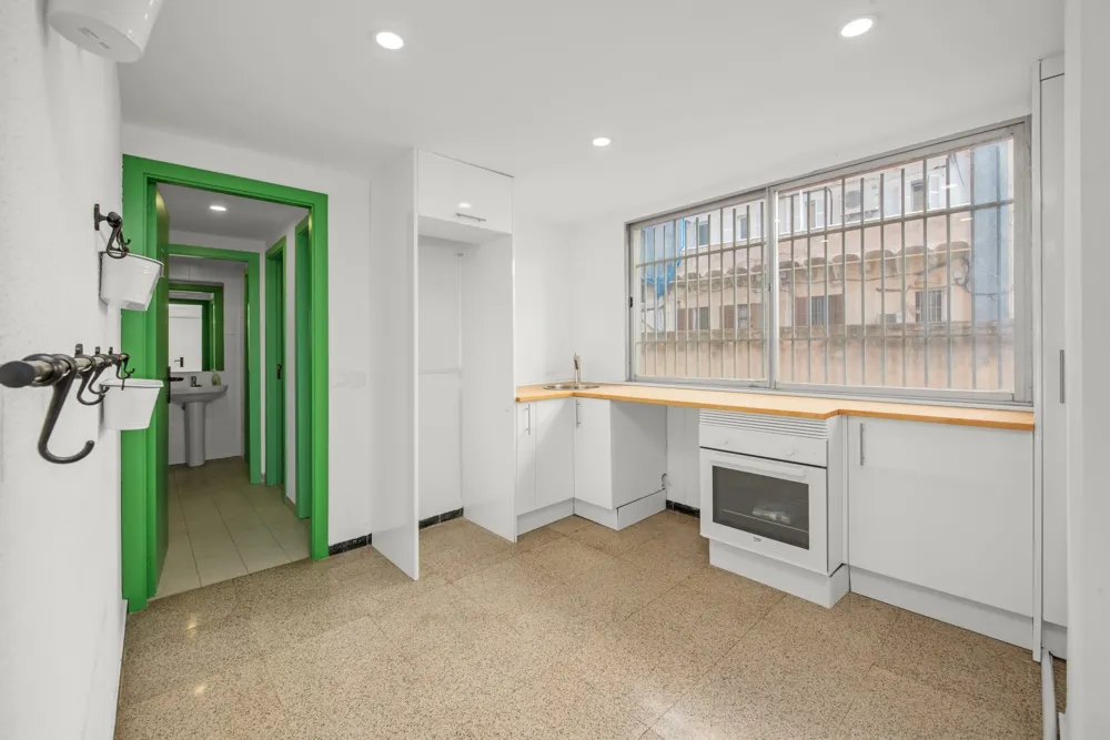 Moderne, lyst kontor med fleksible anvendelsesmuligheder-14