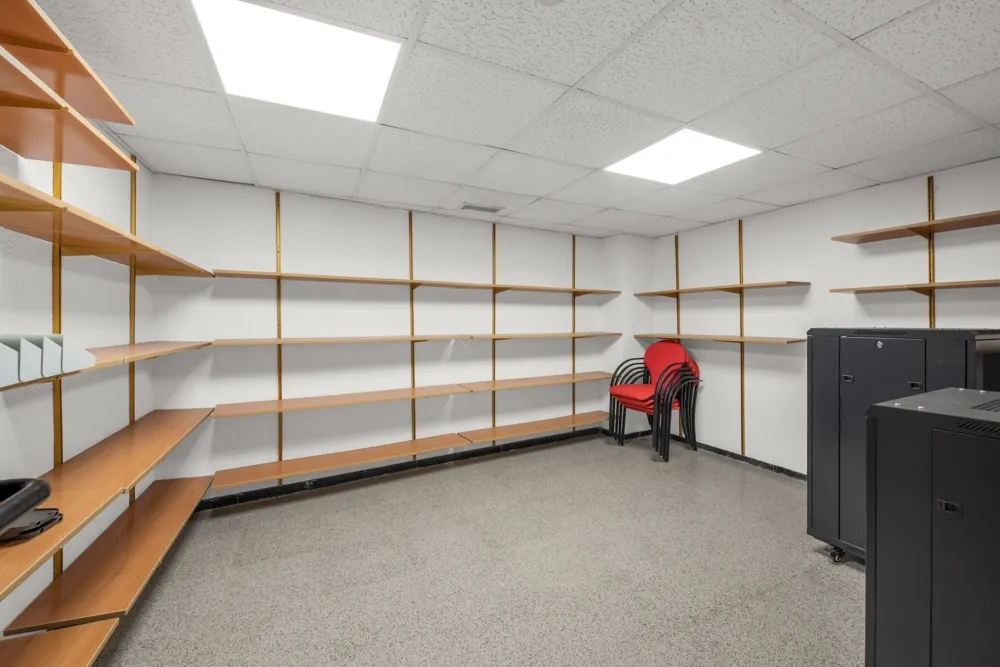 Moderne, lyst kontor med fleksible anvendelsesmuligheder-11