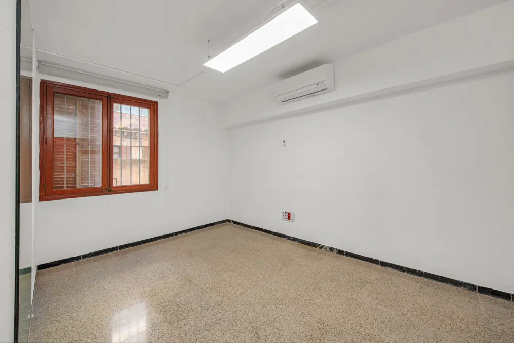 Moderne lichtdurchflutete Bürofläche mit flexiblen Nutzungsmöglichkeiten-13