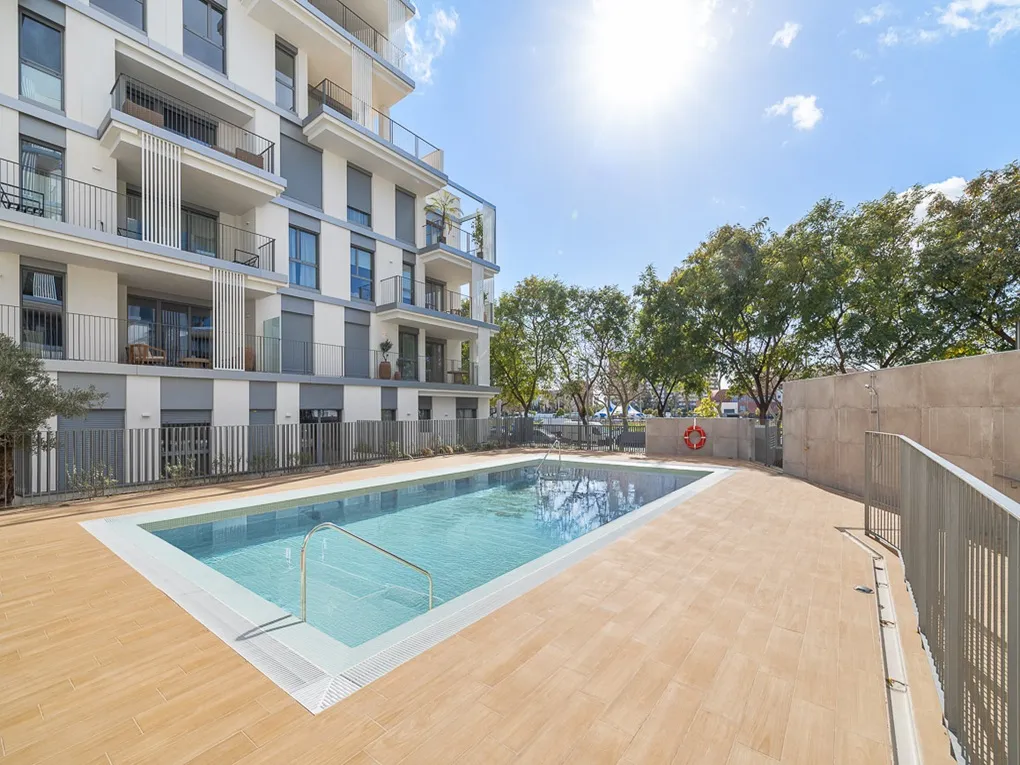 Modern apartment with terrace and underground parking-3