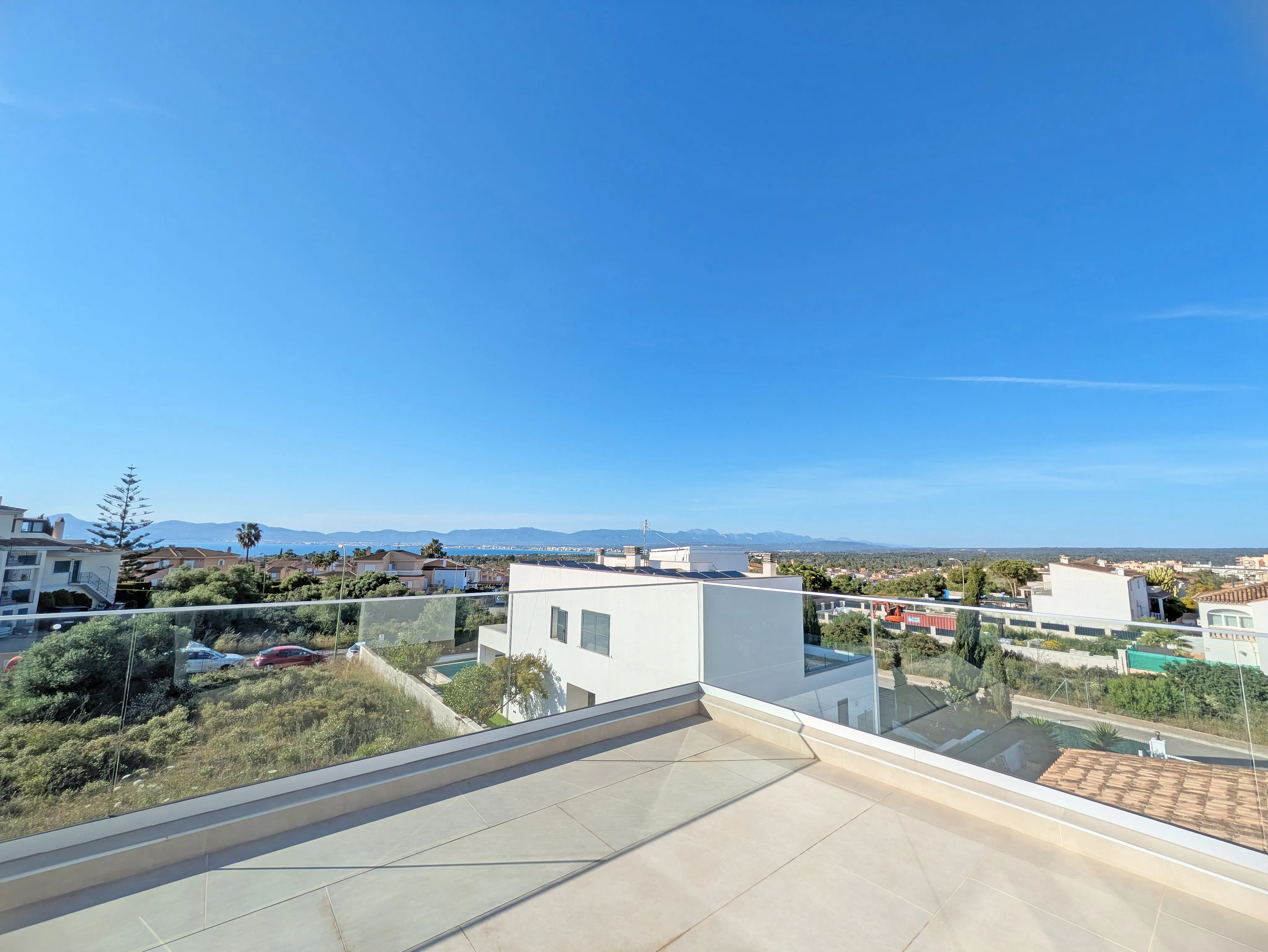 Nowy dom w zabudowie bliźniaczej w Las Palmeras-11