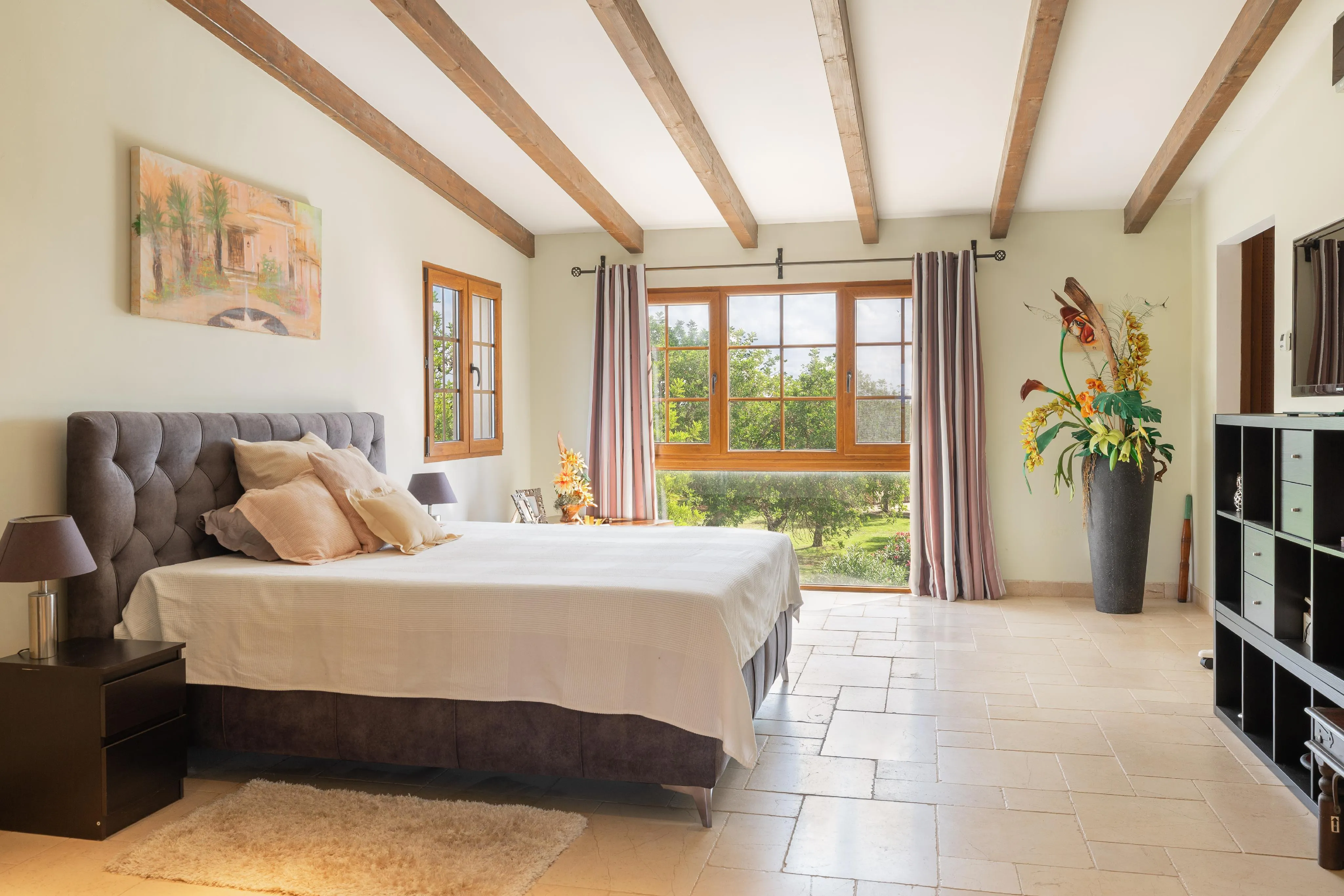 A finca of space and light in Santa María-7