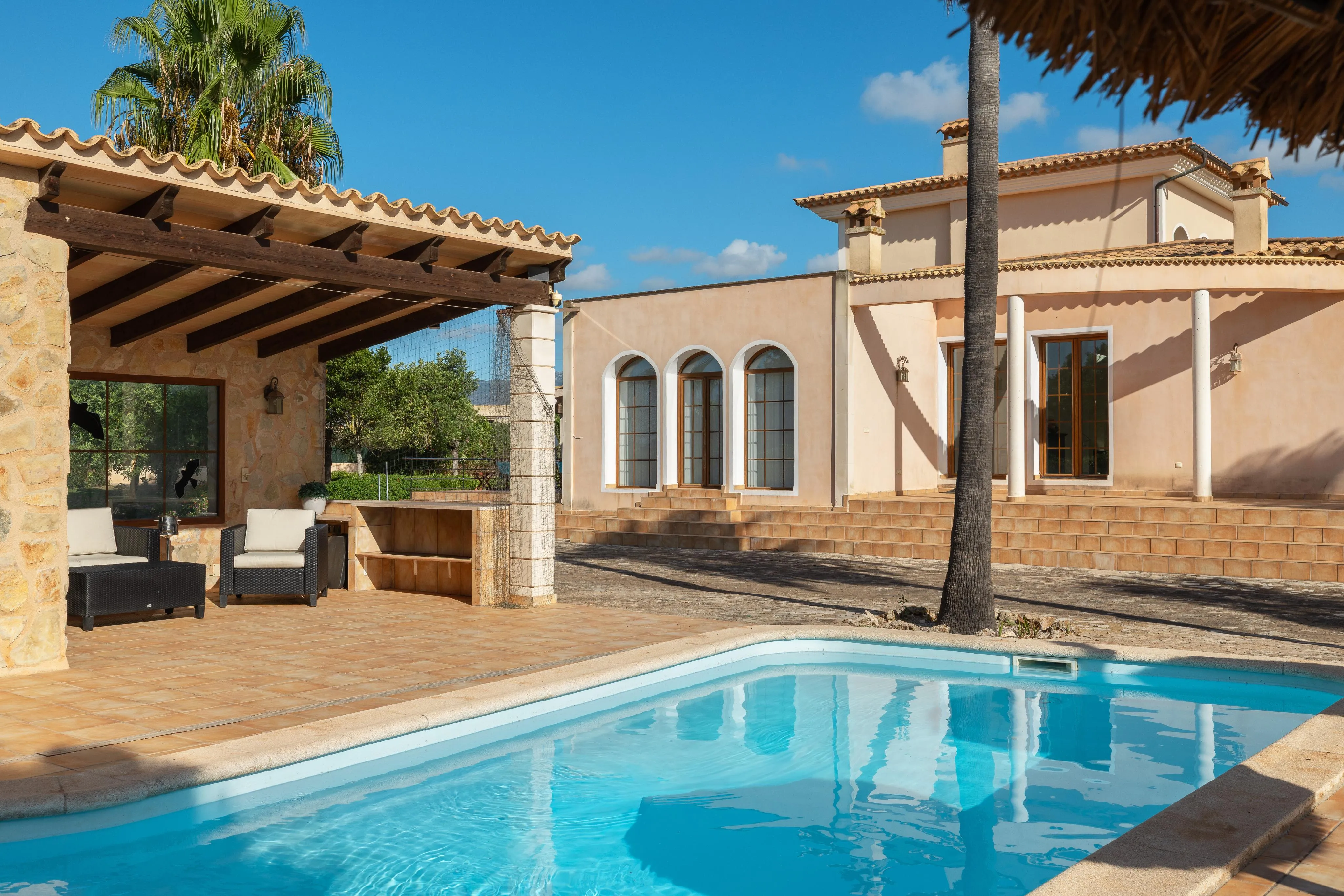 A finca of space and light in Santa María-12