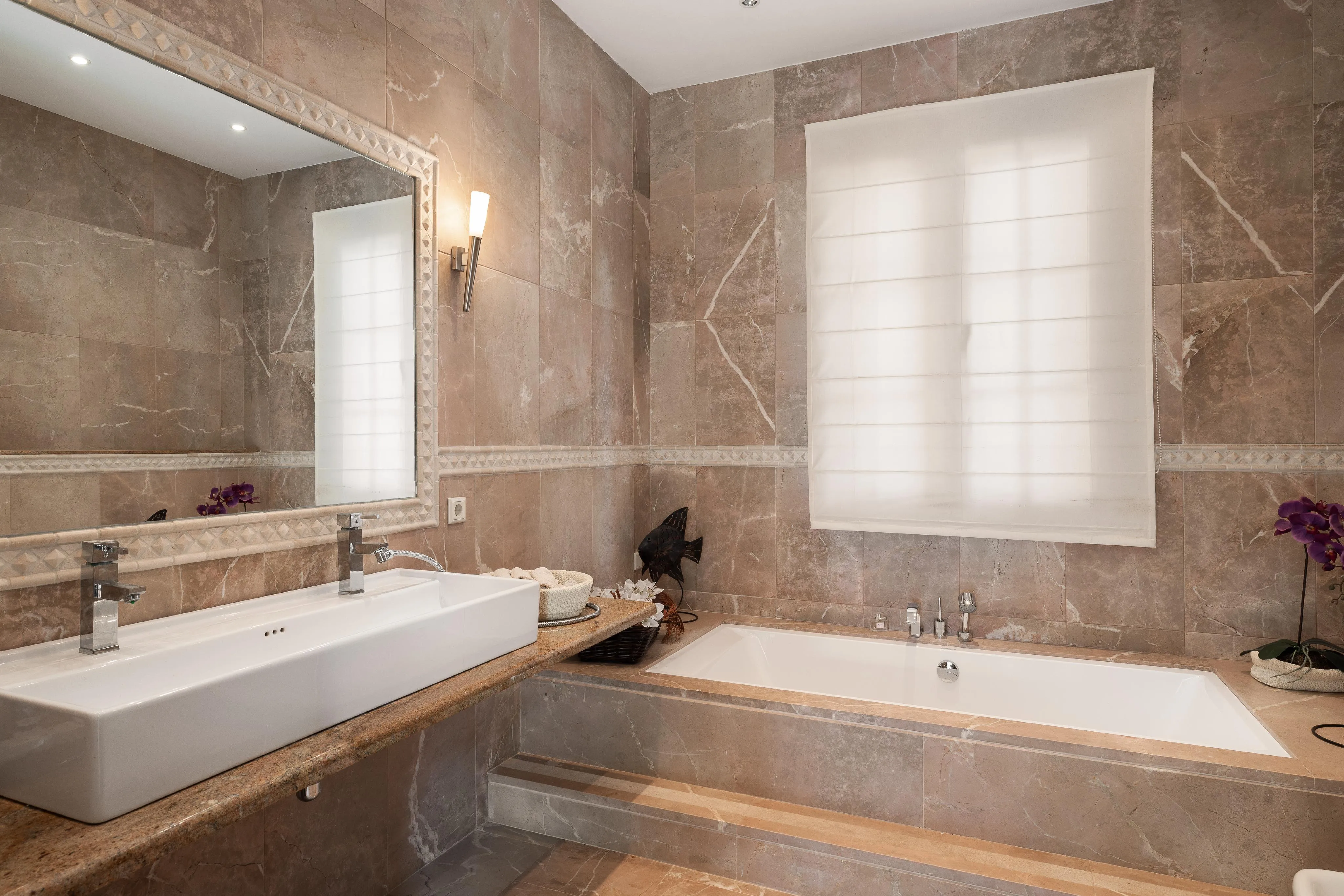 A finca of space and light in Santa María-11