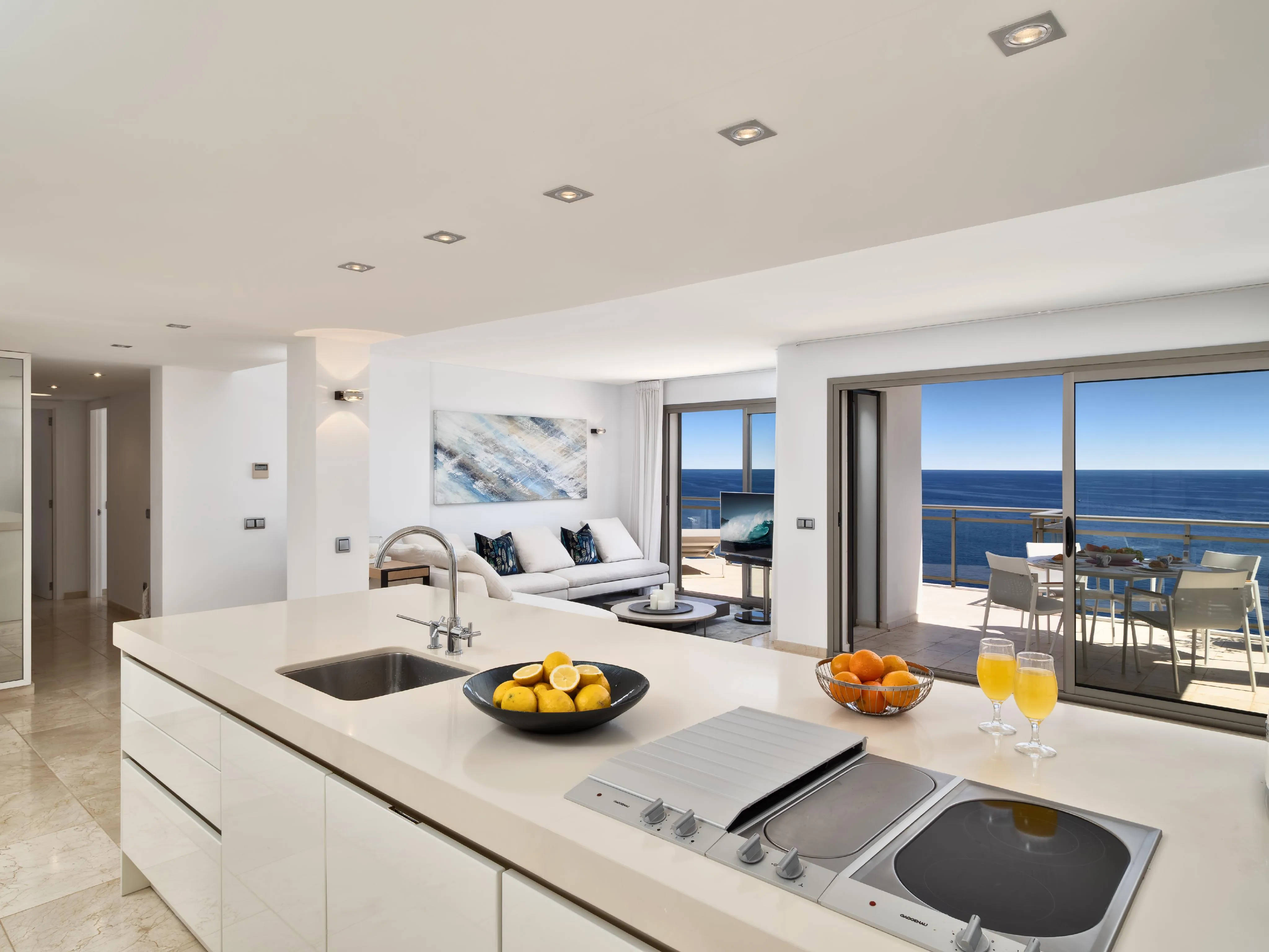 Modern penthouse met spectaculair 360° uitzicht op zee-4