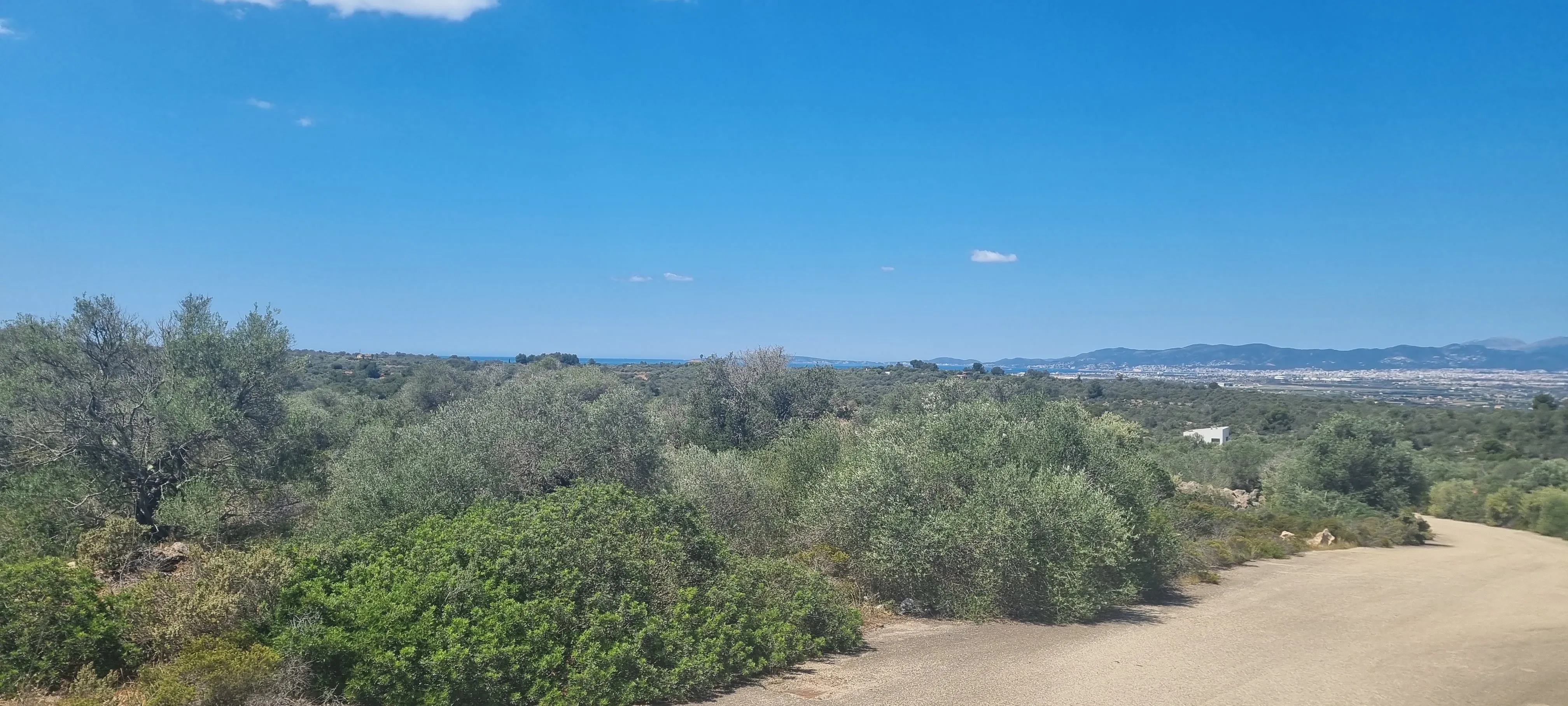 Proprietà rustica con vista sul mare-1