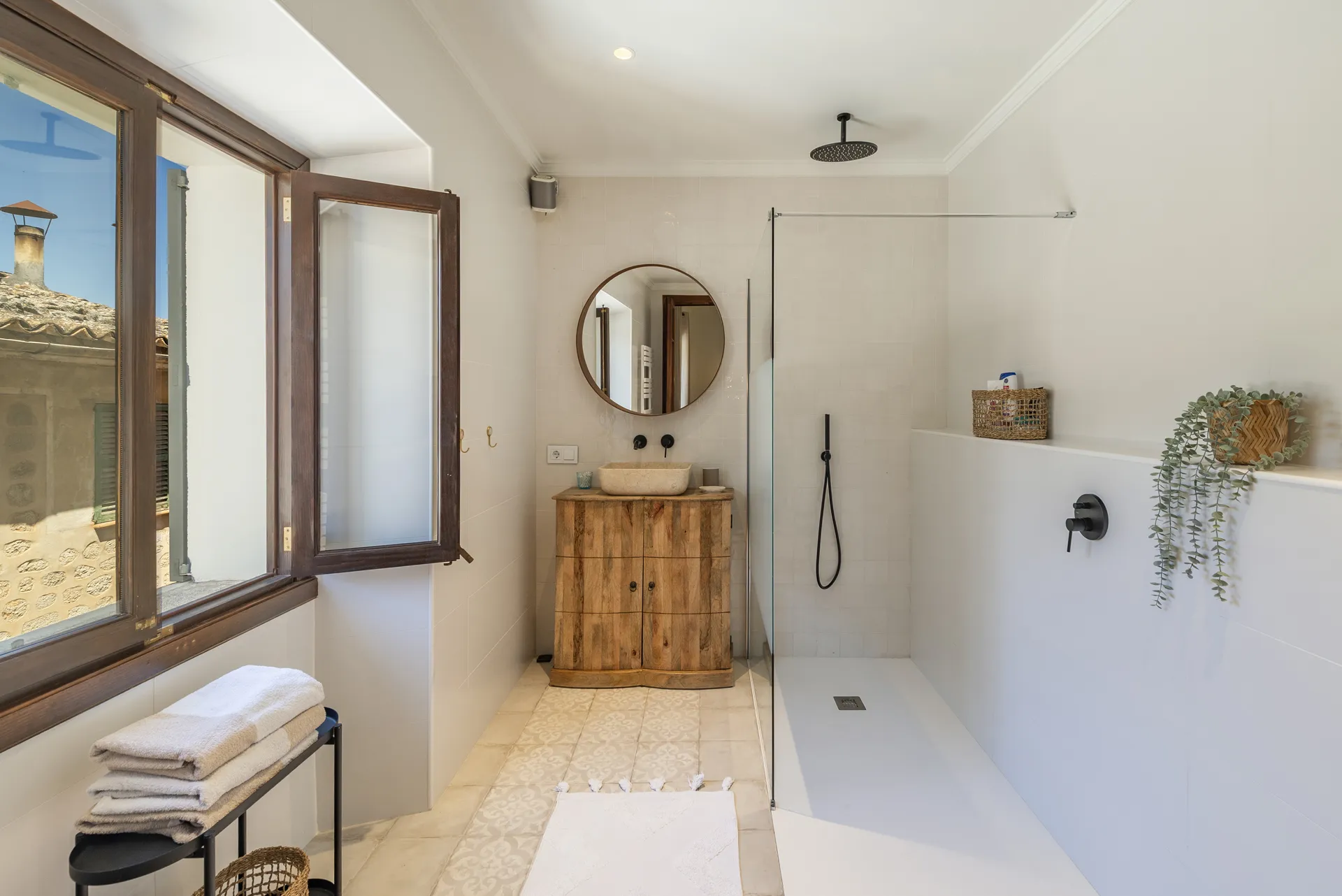 Charming townhouse in the heart of Sóller - Stylishly restored with mountain views-26