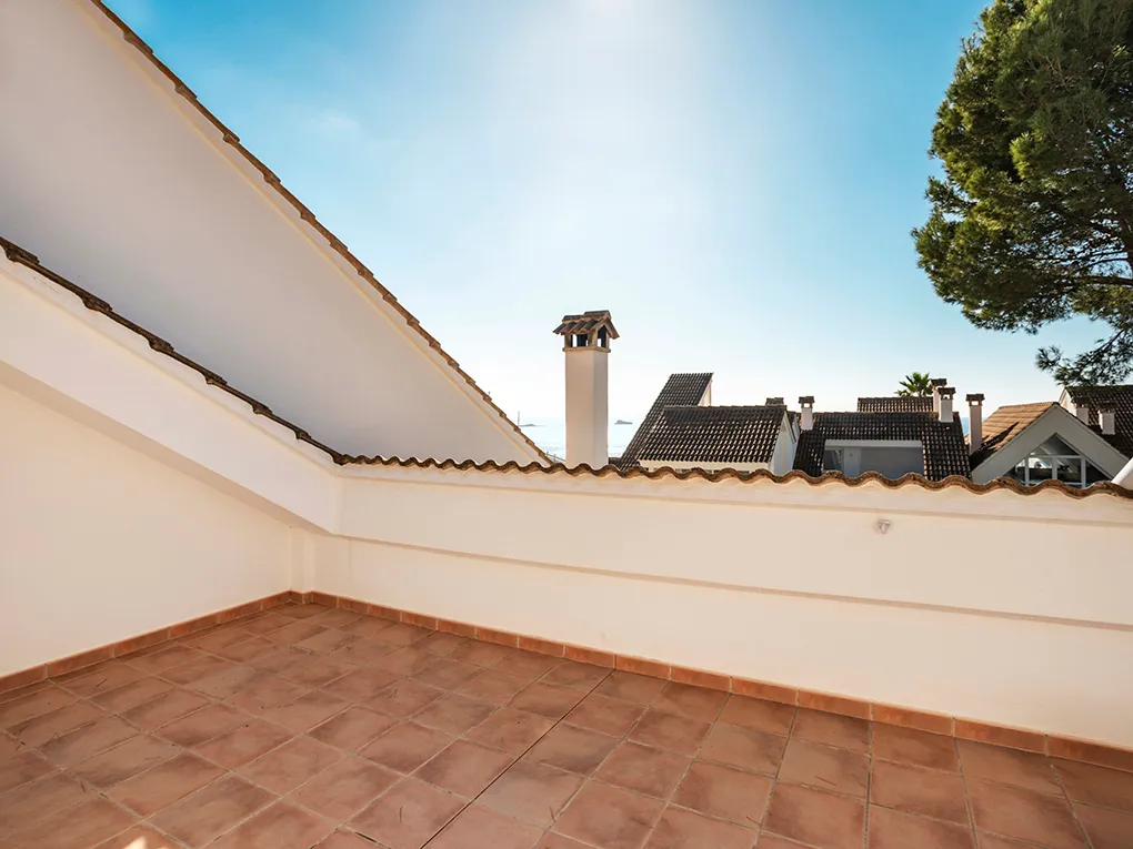 Casa adossada en una exclusiva comunitat mediterrània en primera línia de mar-13