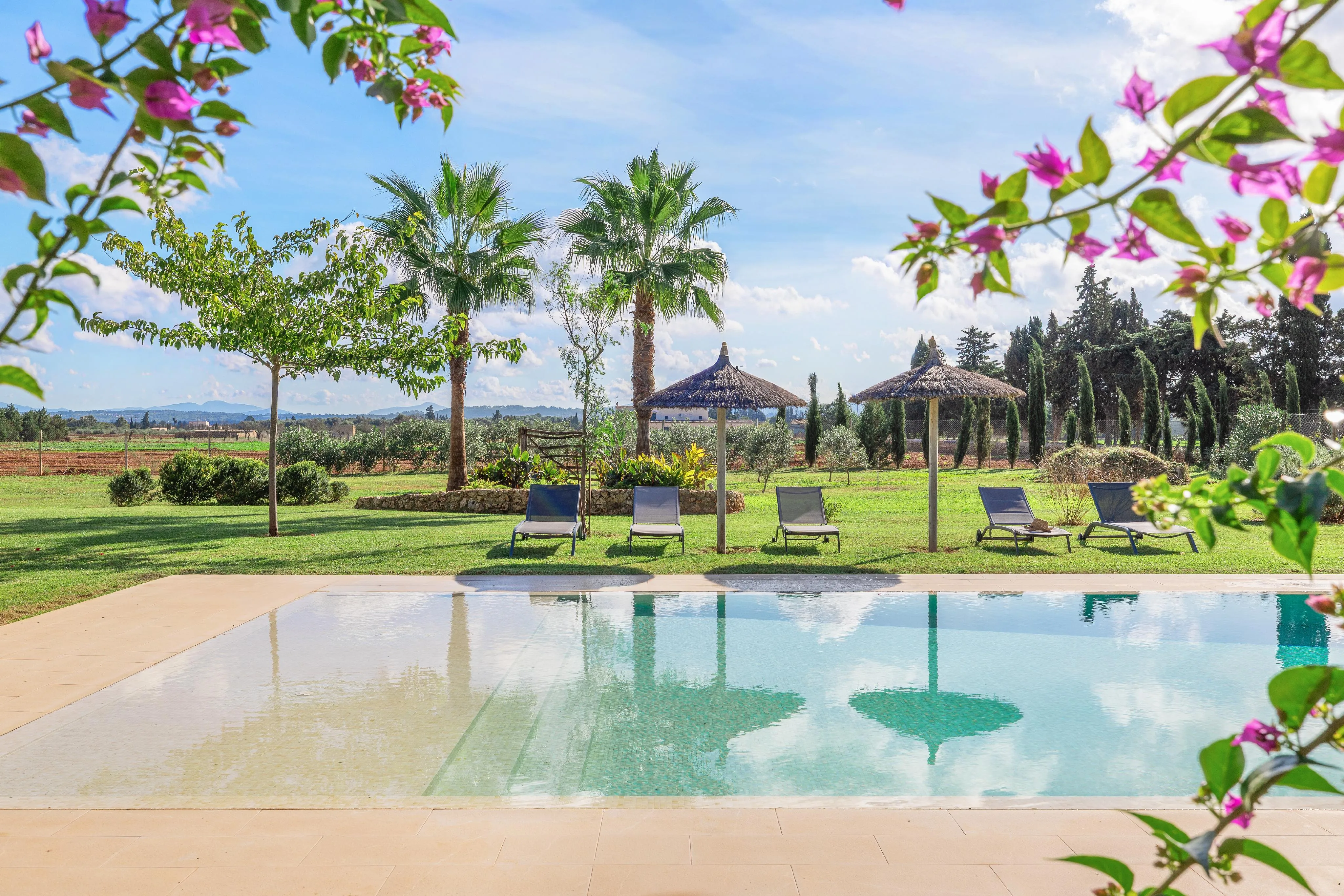 impressionant casa de camp amb piscina prop de Llubi-6