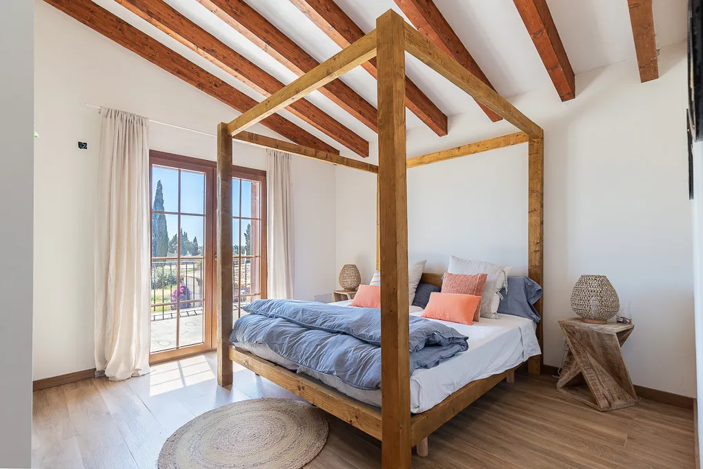 impressionant casa de camp amb piscina prop de Llubi-18