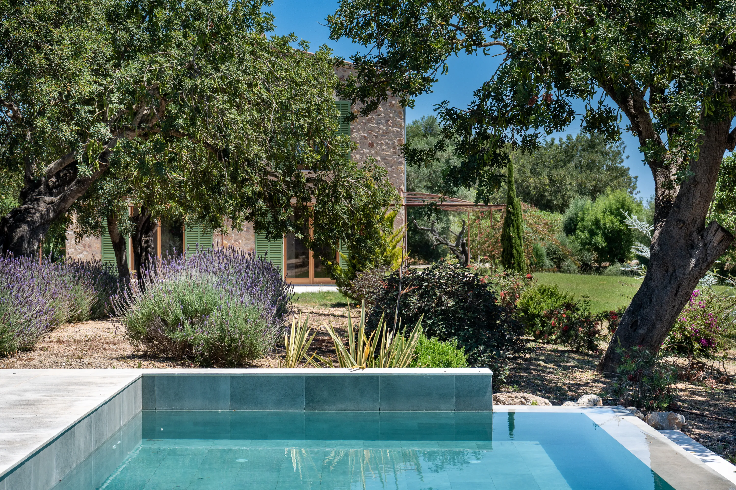 Outstanding new built finca in prime location in Alaro-2