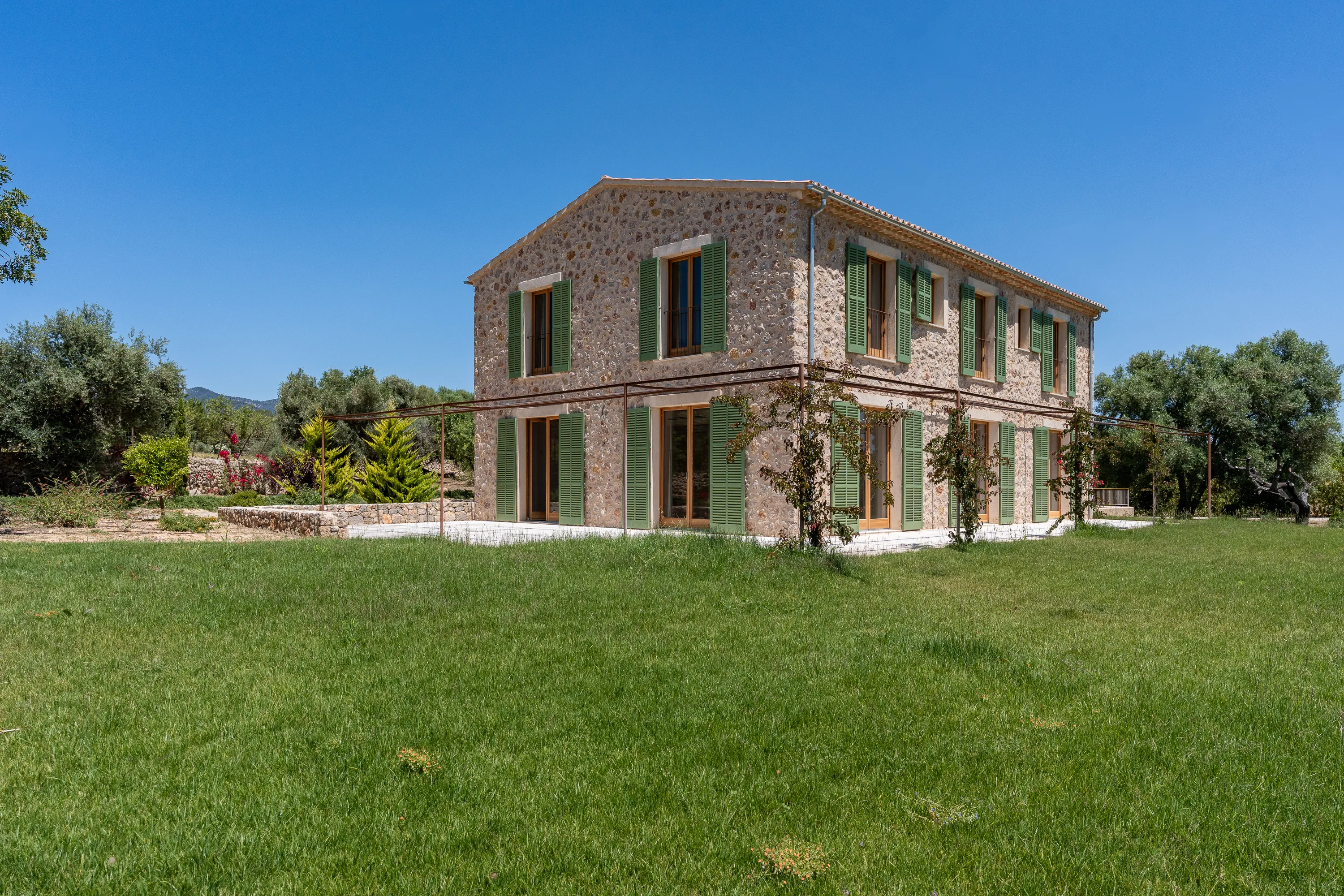 Outstanding new built finca in prime location in Alaro-18