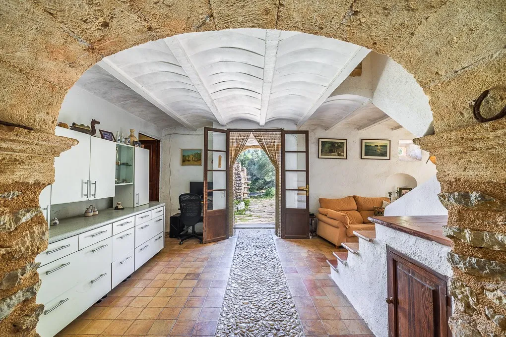 Finca storica con due unità abitative vicino a Son Servera-4