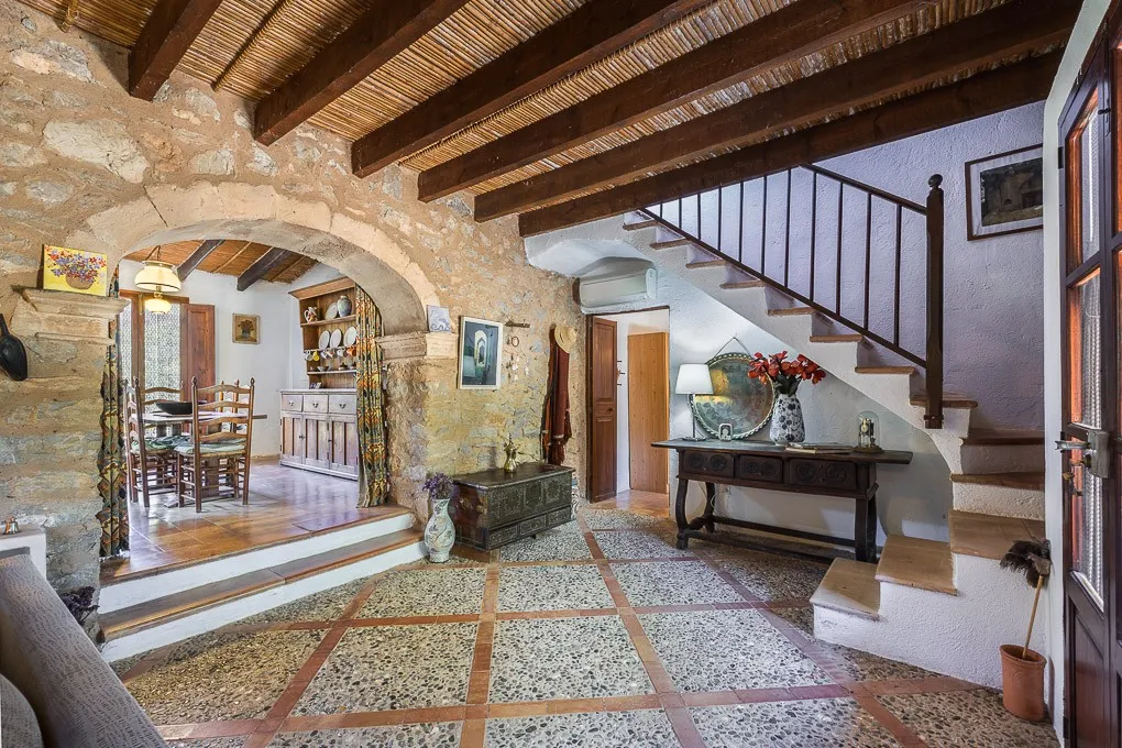 Finca storica con due unità abitative vicino a Son Servera-8