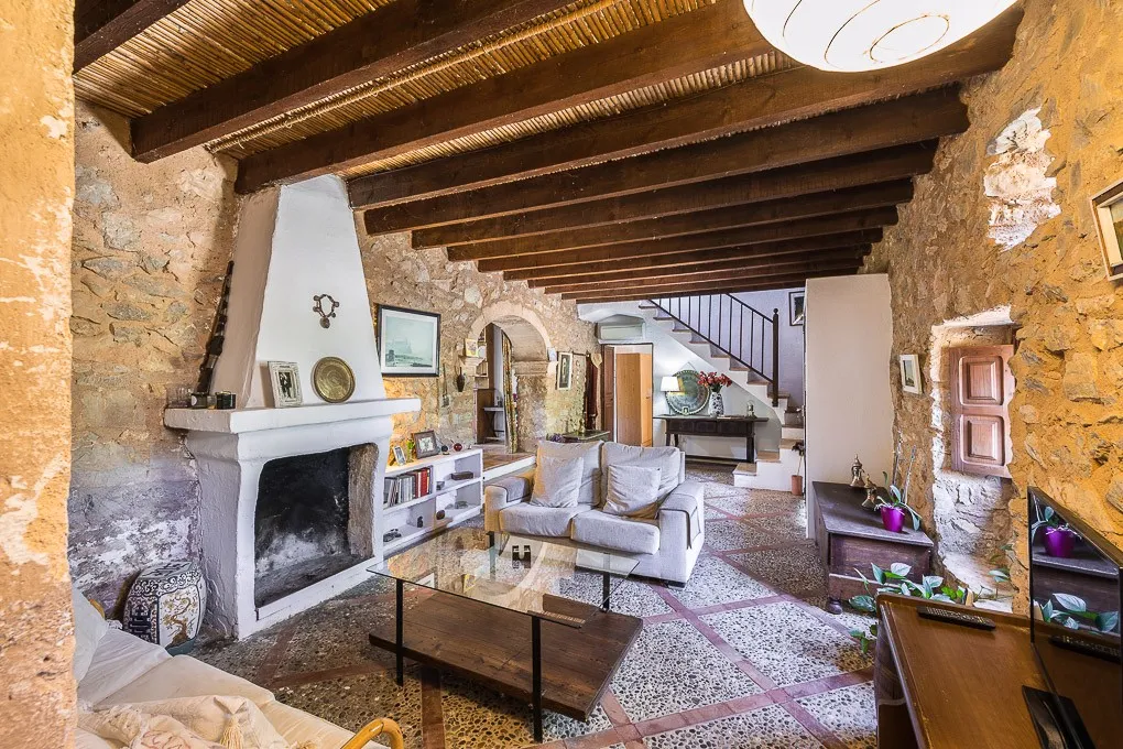 Historisk finca med to boligenheder-6