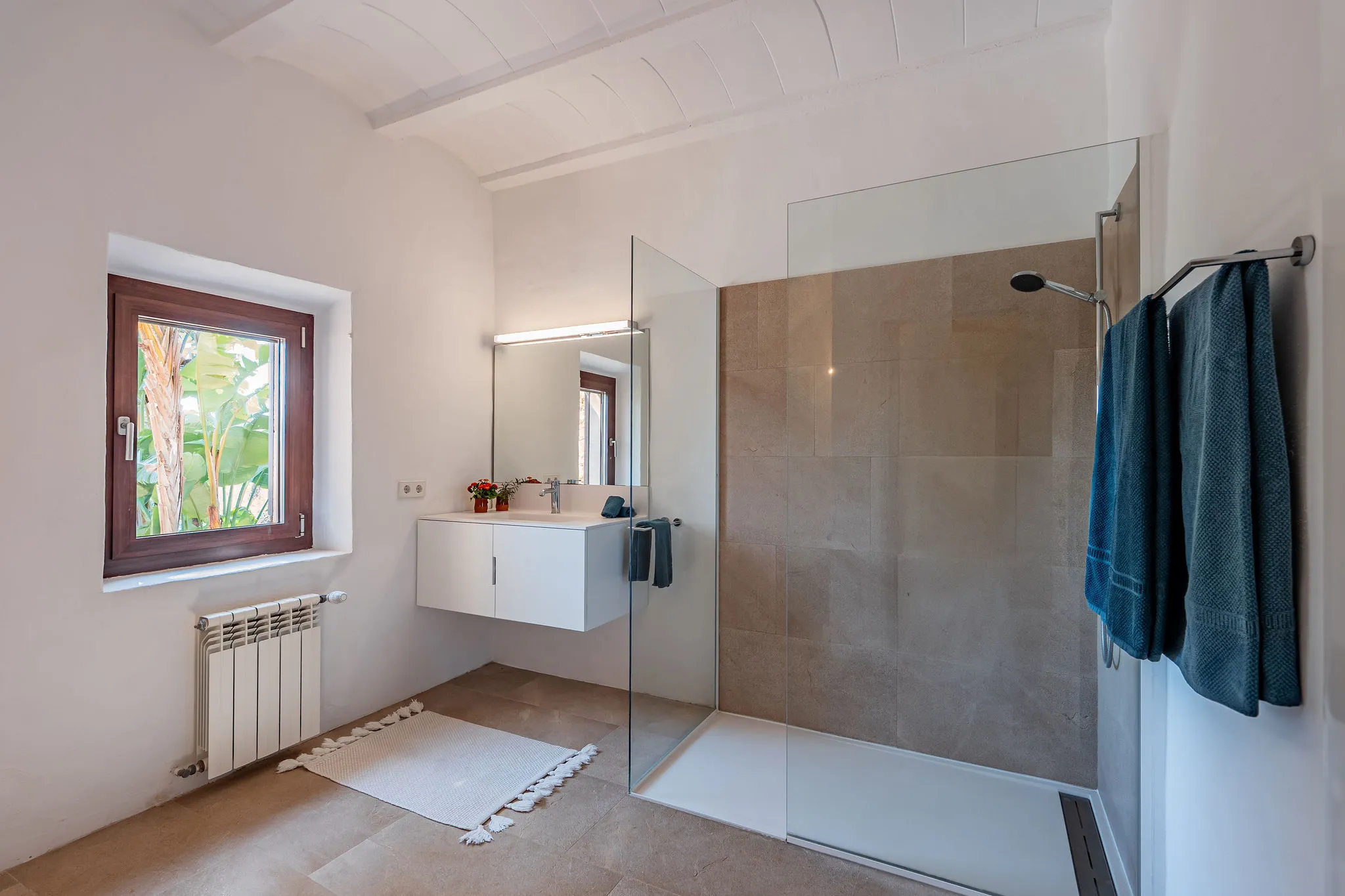 Elegante Natursteinfinca in Hafennähe und umgeben von Natur-13