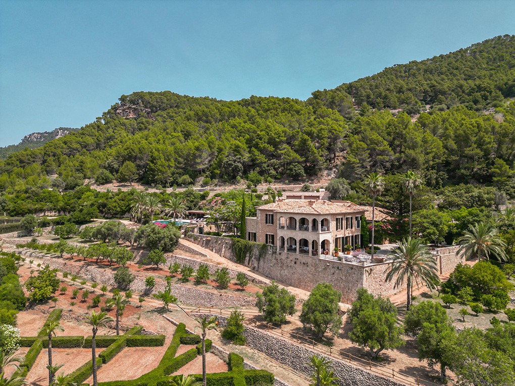 Impressive Majorcan country manor house