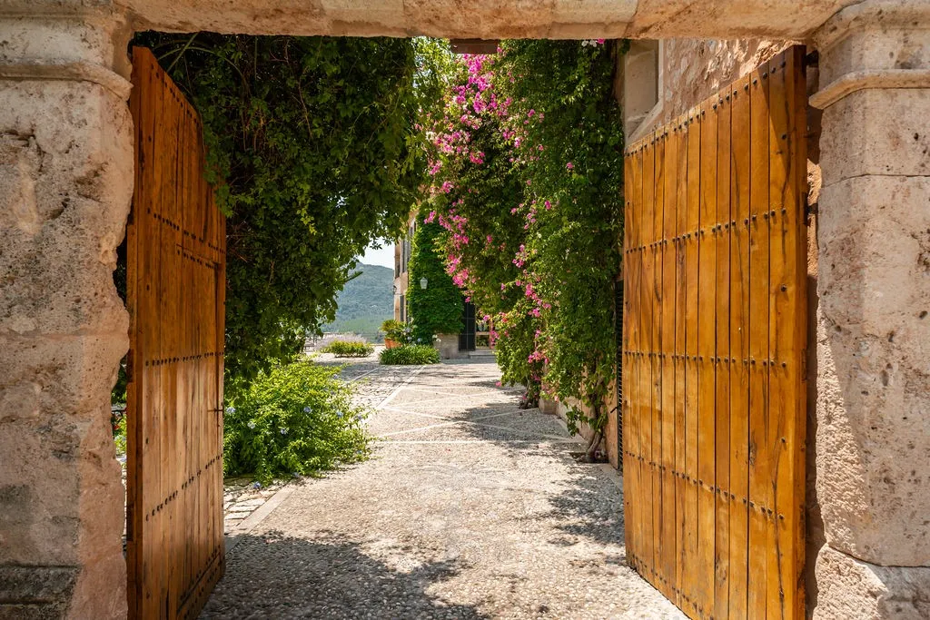 Impressive Majorcan country manor house-3