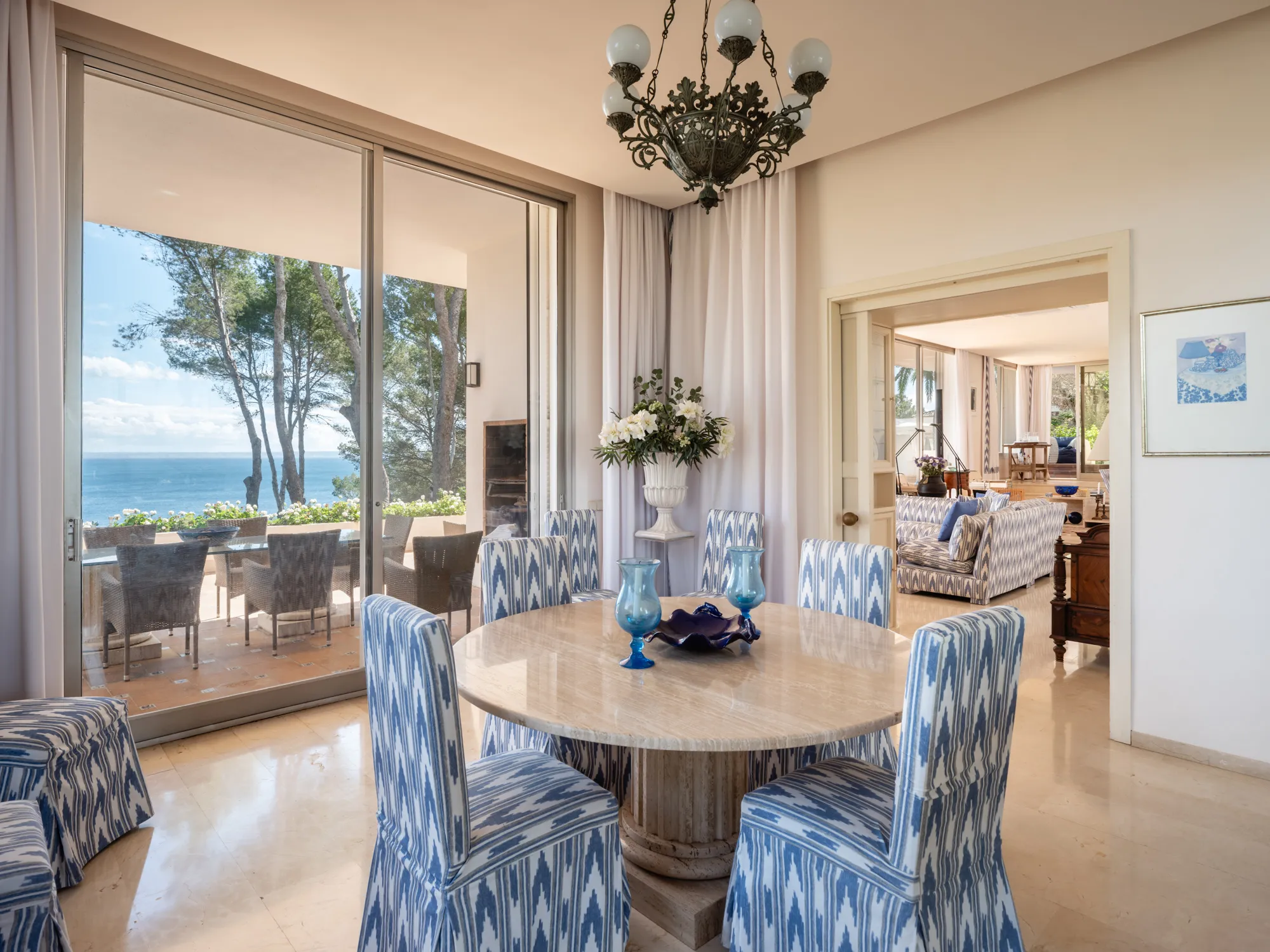 Propiedad en primera linea con acesso al mar-8