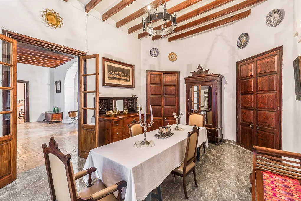 Mansión con historia en el centro-4