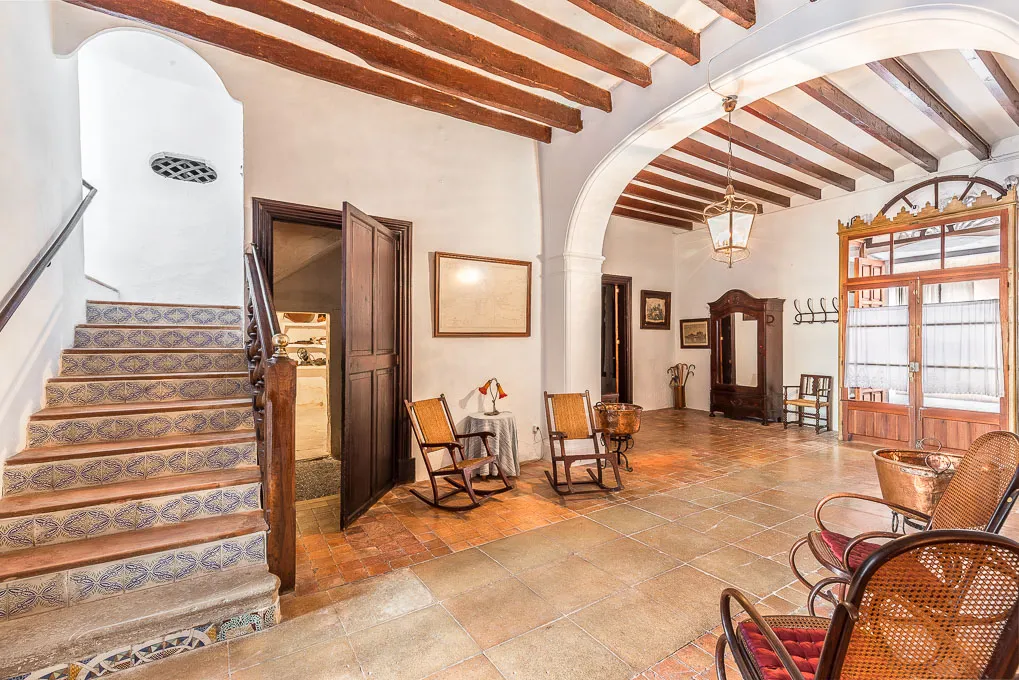 Mansión con historia en el centro-6
