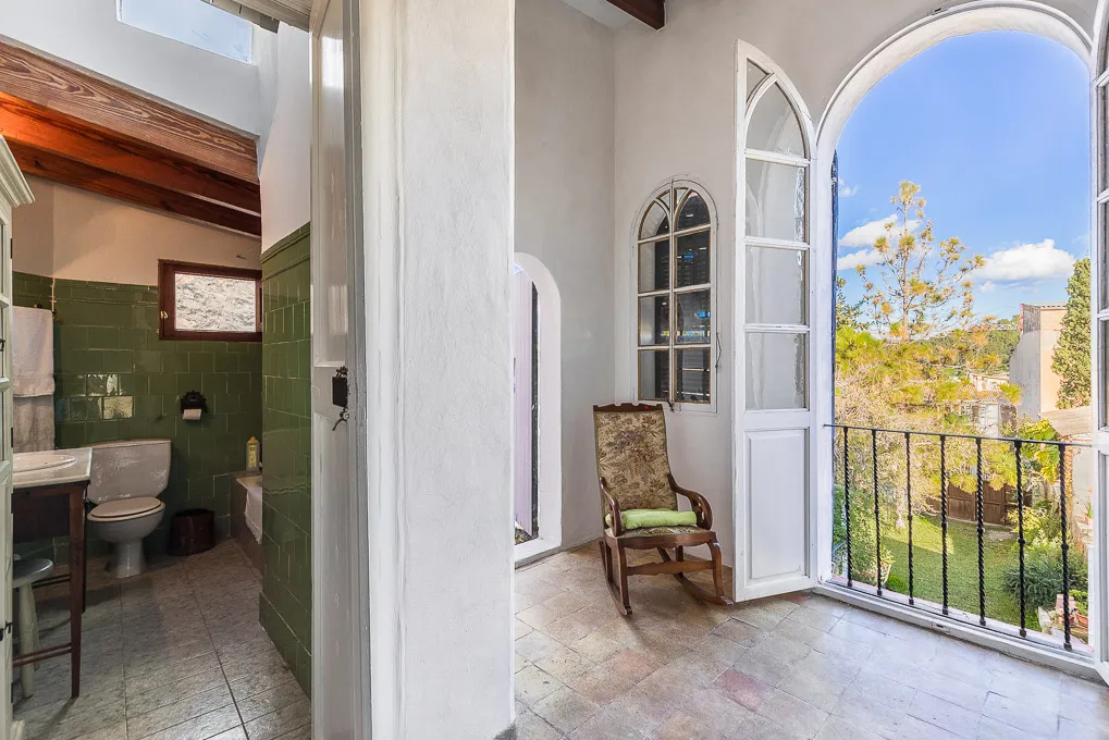 Mansión con historia en el centro-7