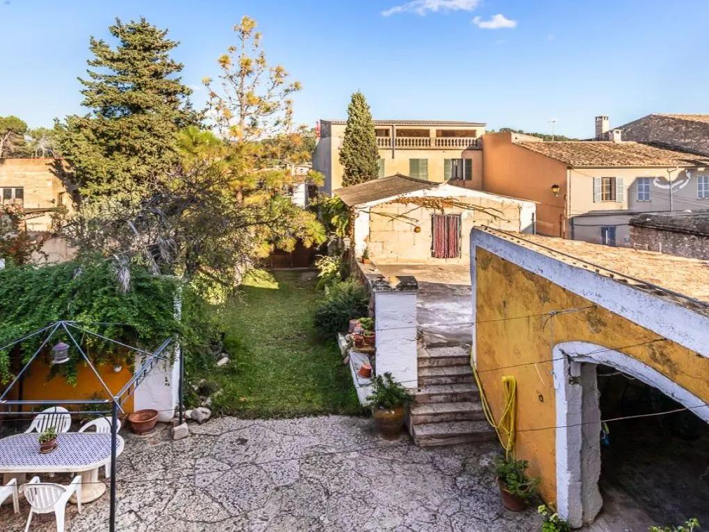 Mansión con historia en el centro-11