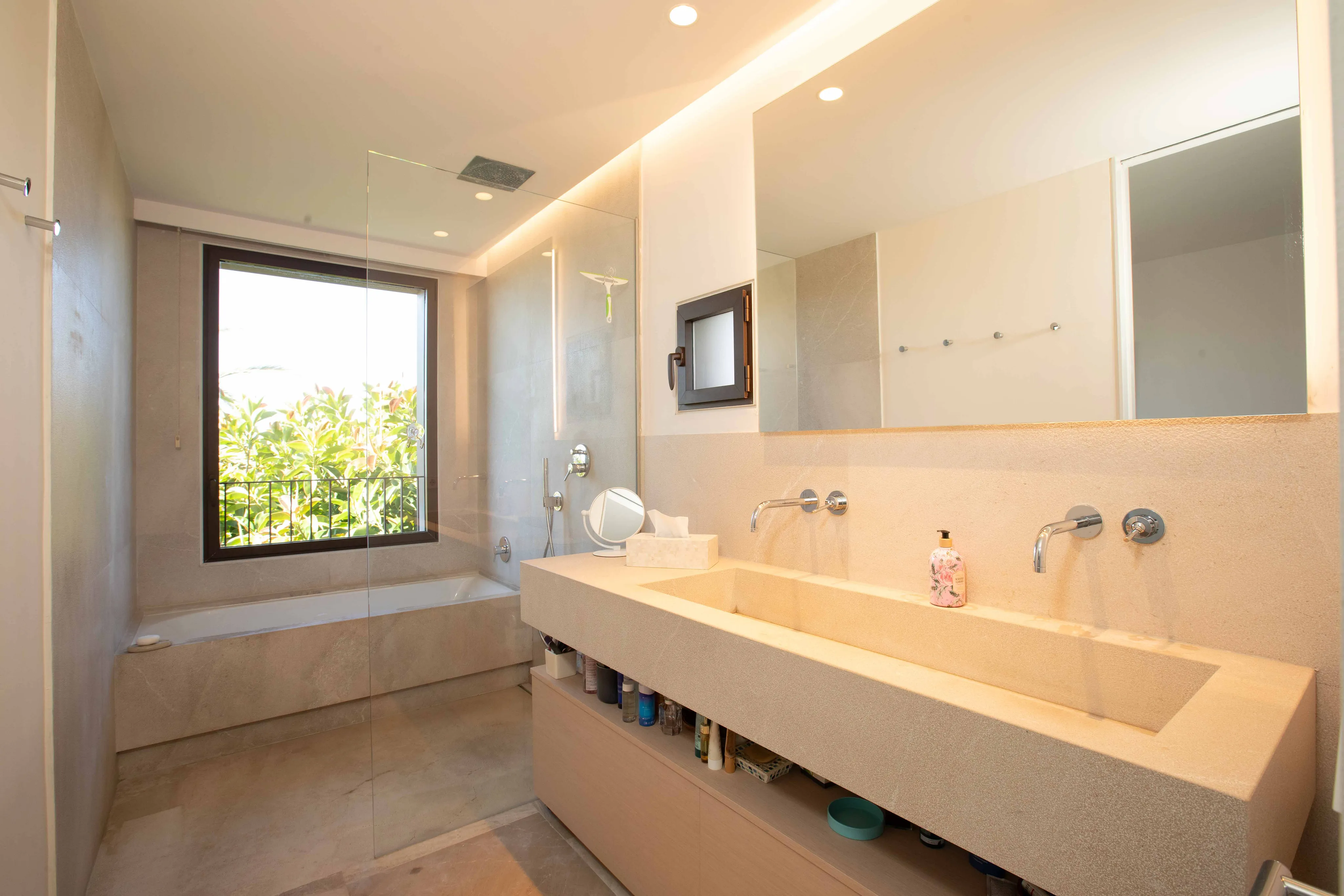 Exclusive living experience with sea view in La Bonanova-8