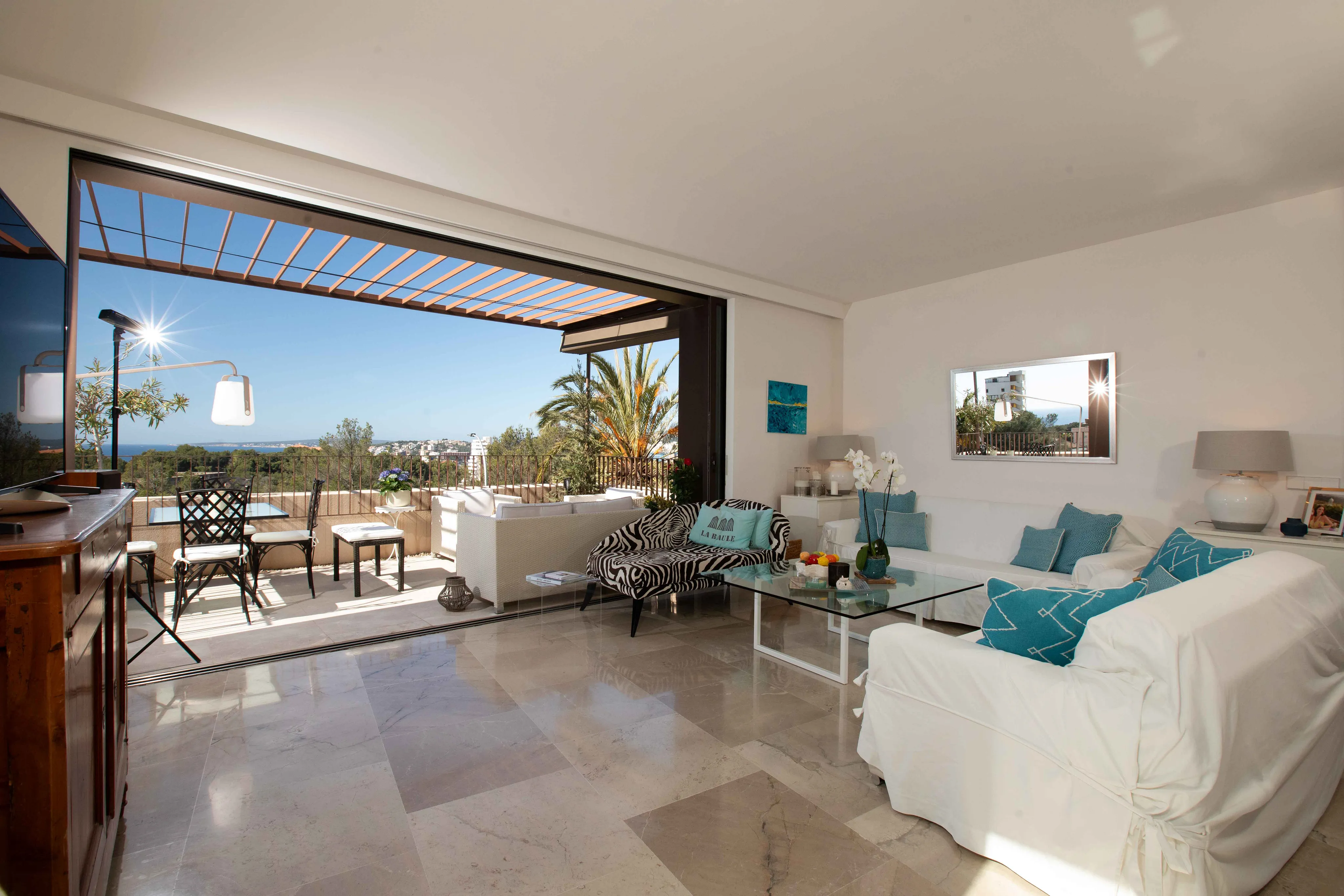 Exclusive living experience with sea view in La Bonanova-3