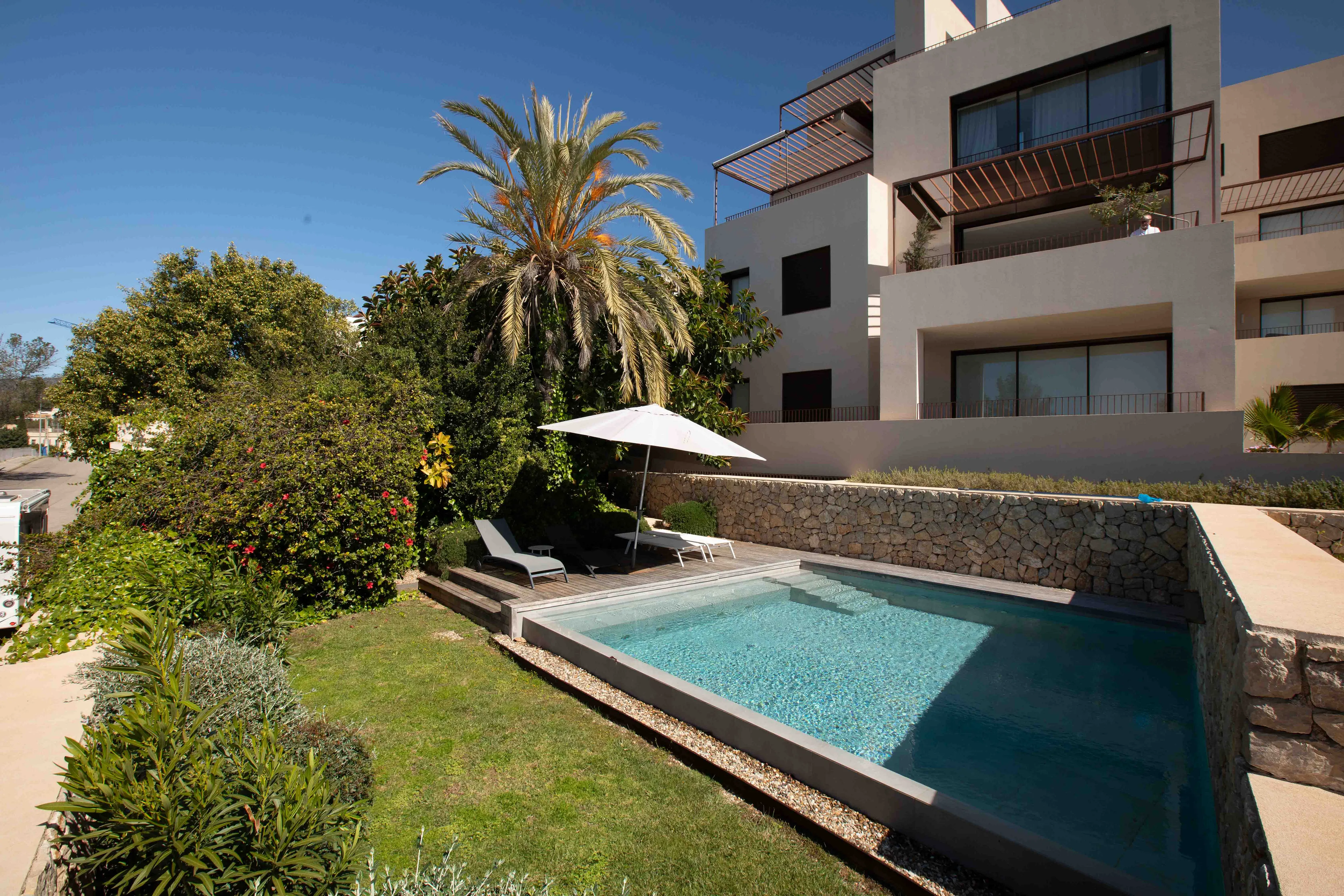 Exclusive living experience with sea view in La Bonanova-2