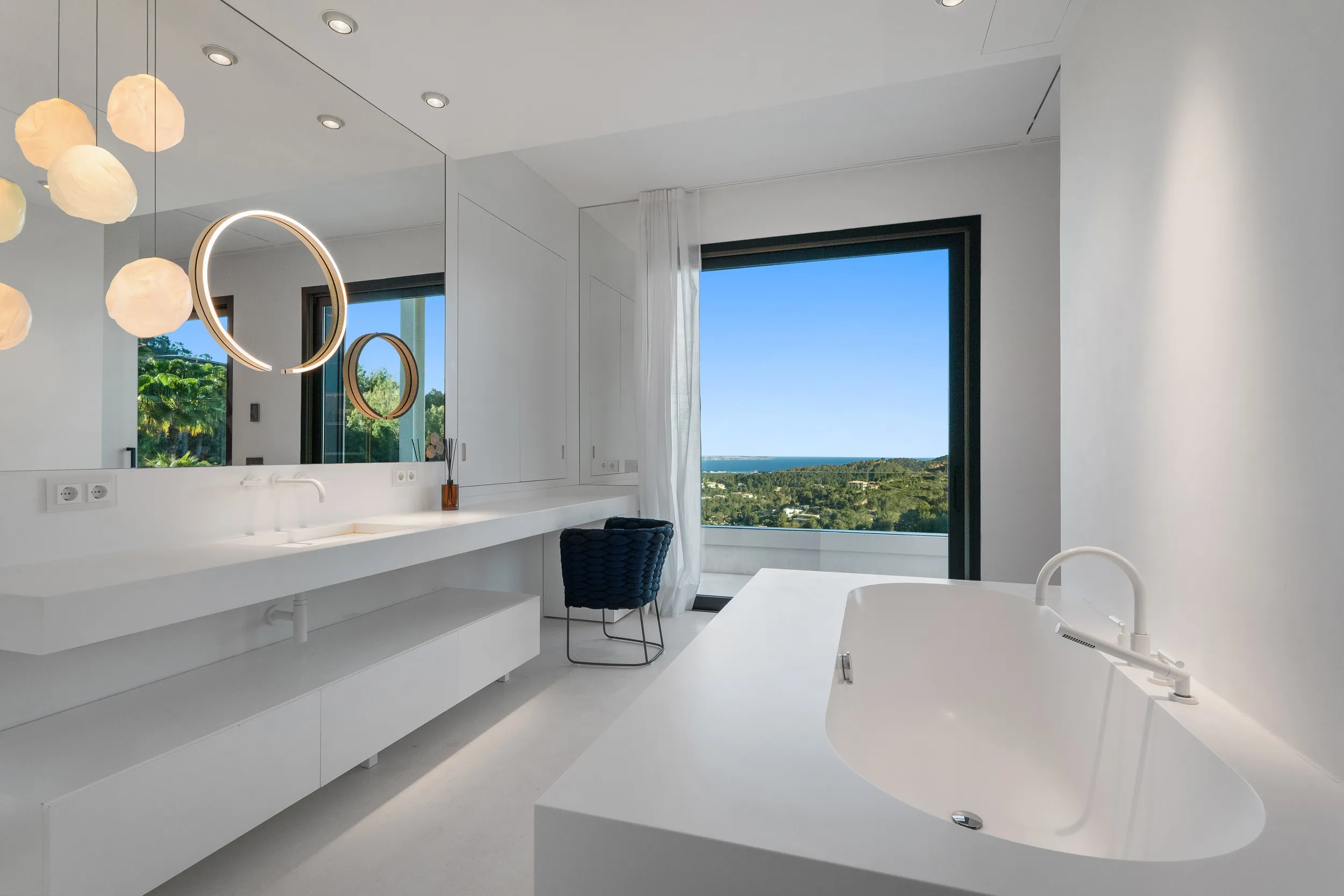 Spektakulär villa med fantastisk havsutsikt i Son Vida-12