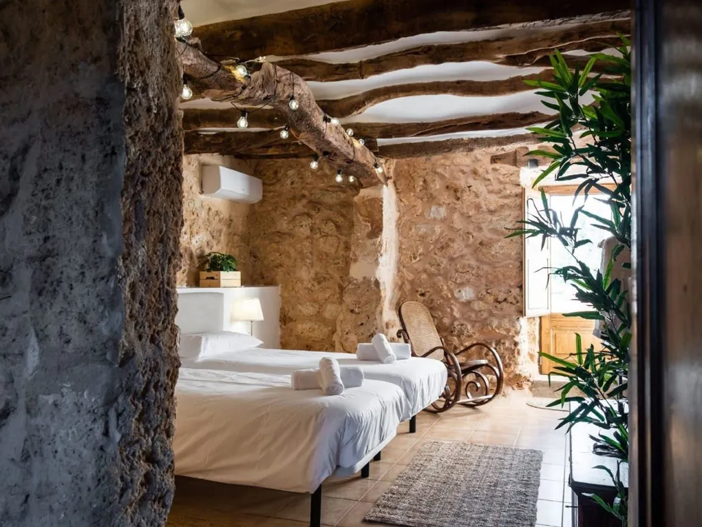 Elegant landsted med utrolig charme-5