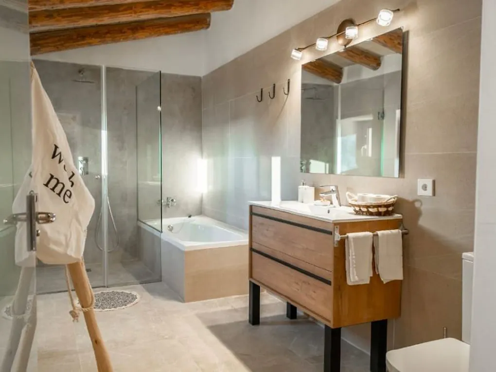 Elegant landsted med utrolig charme-11