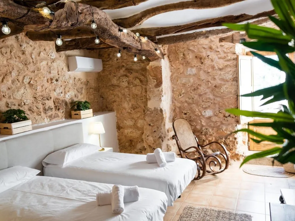 Elegant landsted med utrolig charme-12