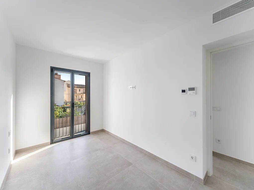 Modern huis met zwembad vlakbij het strand-6