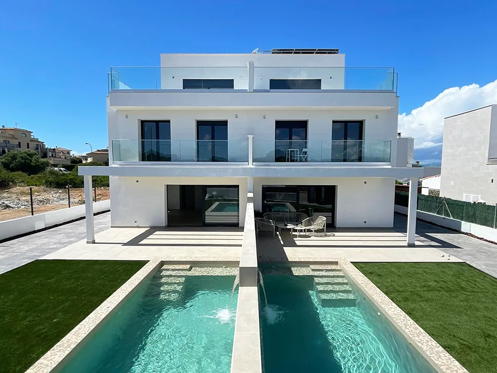 Newly built semi-detached house overlooking the Bay of Palma-1