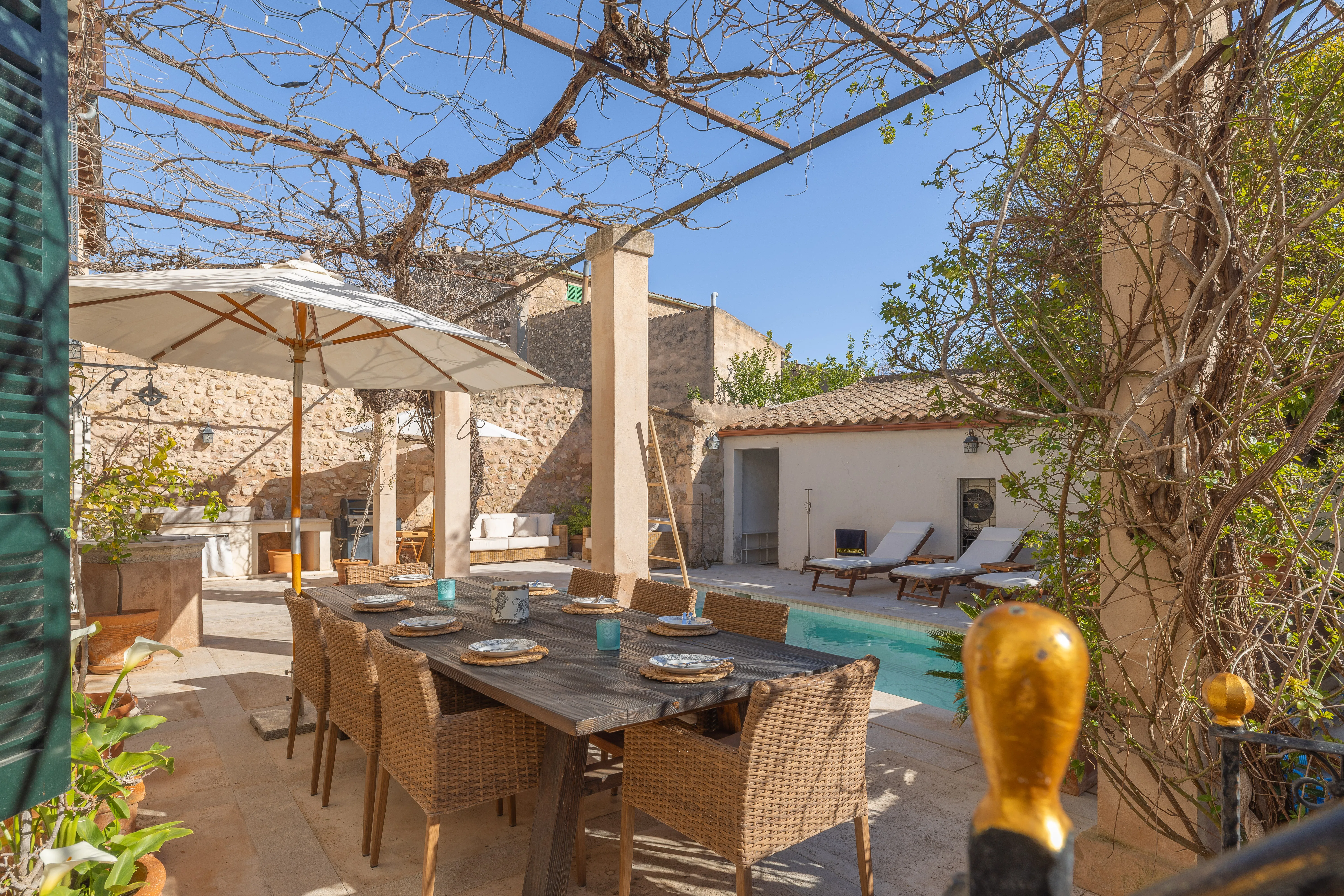 Exceptional, spacious townhouse with a pool in Sant Joan-2
