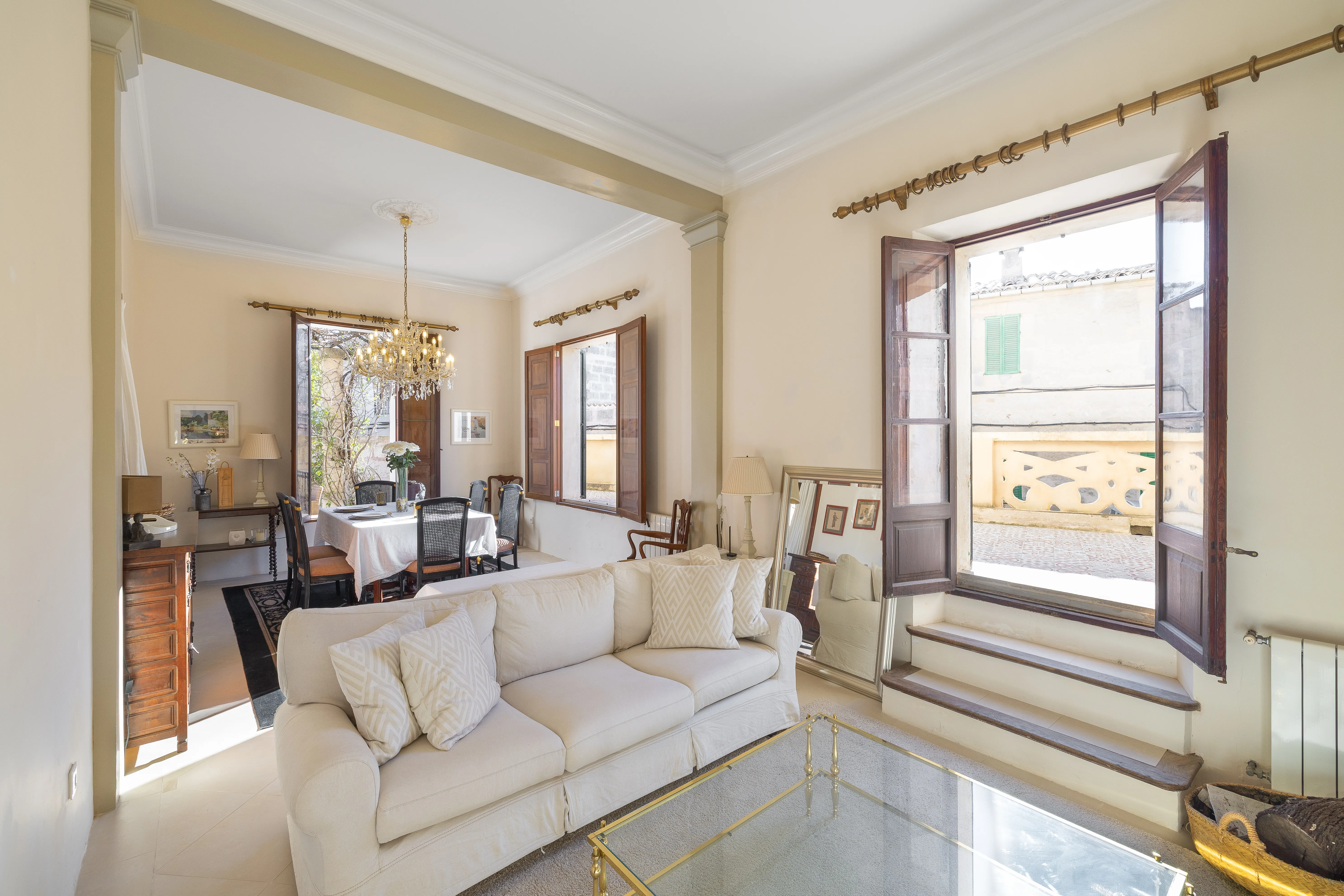 Exceptional, spacious townhouse with a pool in Sant Joan-7