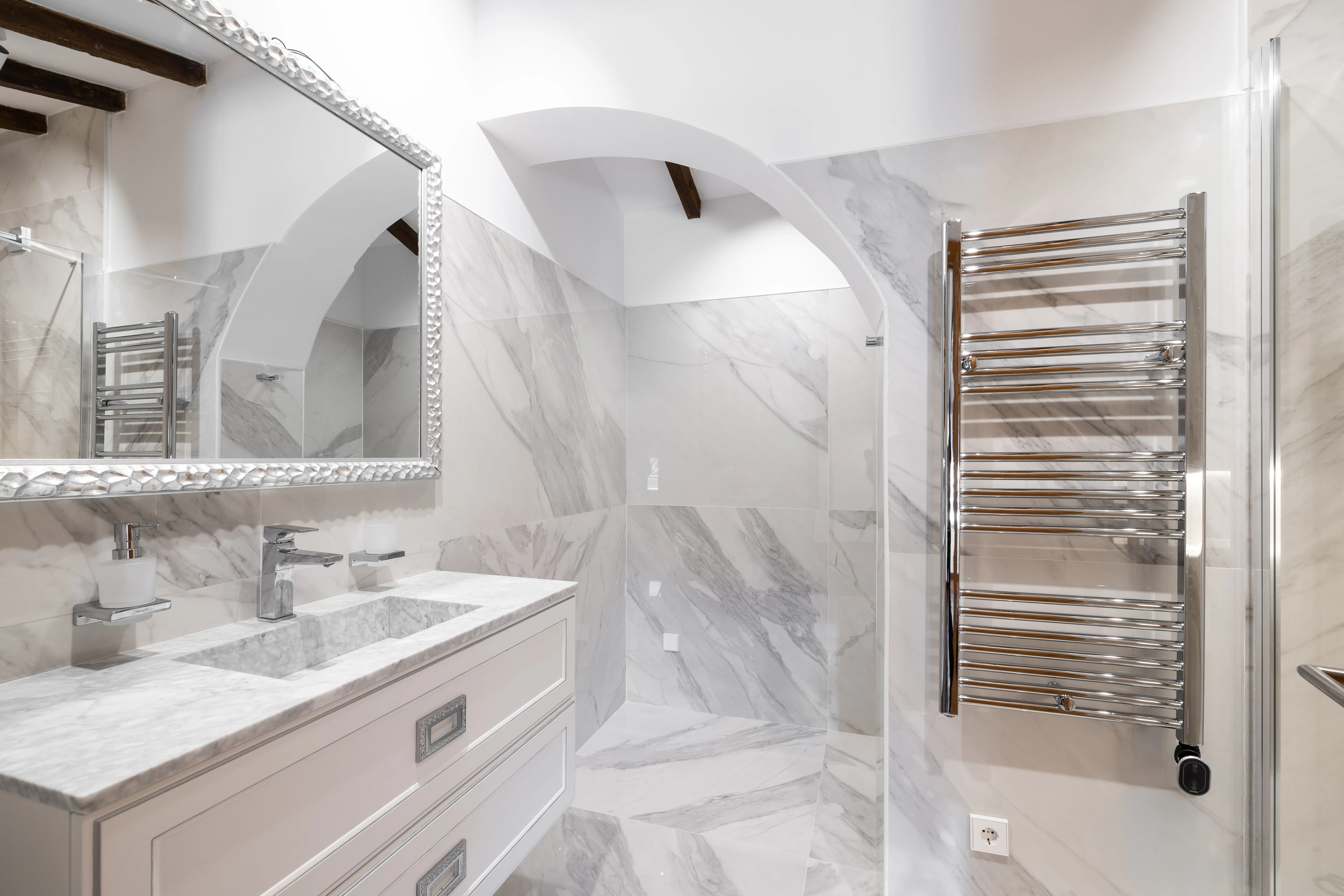 Exceptional, spacious townhouse with a pool in Sant Joan-17