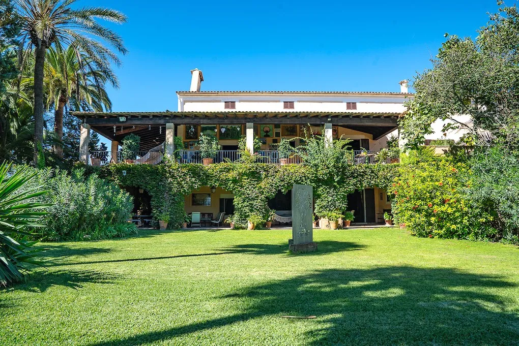 Investment property with two manor houses-1