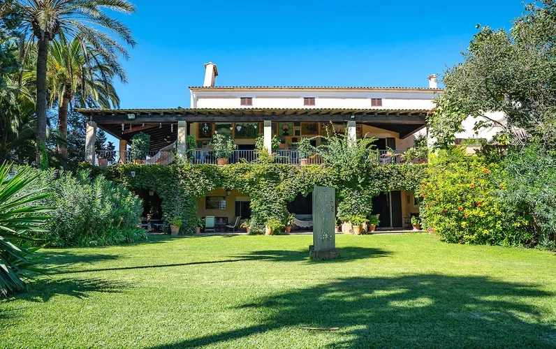 Tenuta con due case padronali e potenziale vicino a Manacor