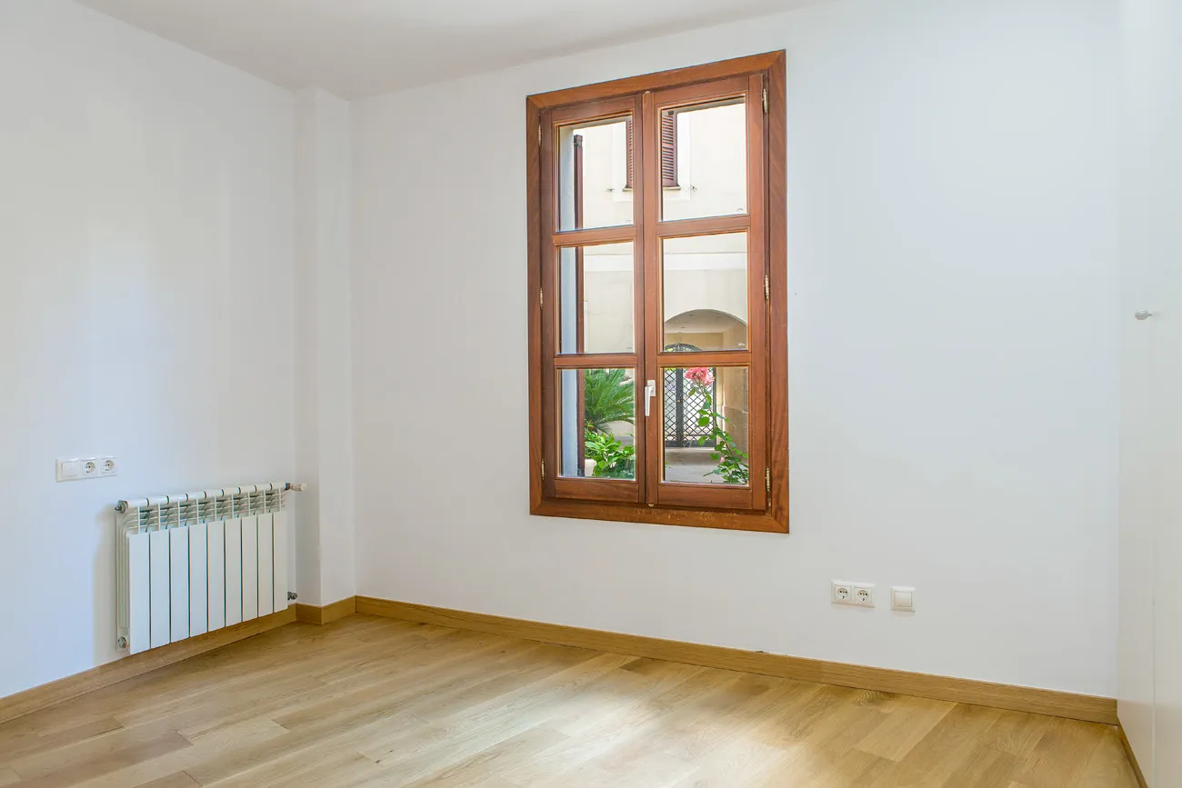 Amplio y soleado piso con vistas al mar, parking,  y ascensor - Calatrava-10