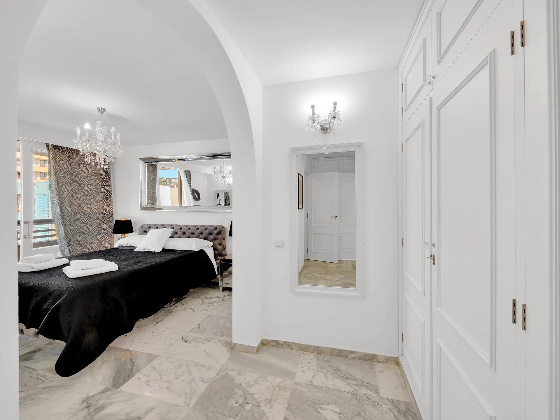 Ekskluzywny penthouse w Palmie z fantastycznym widokiem na port-10