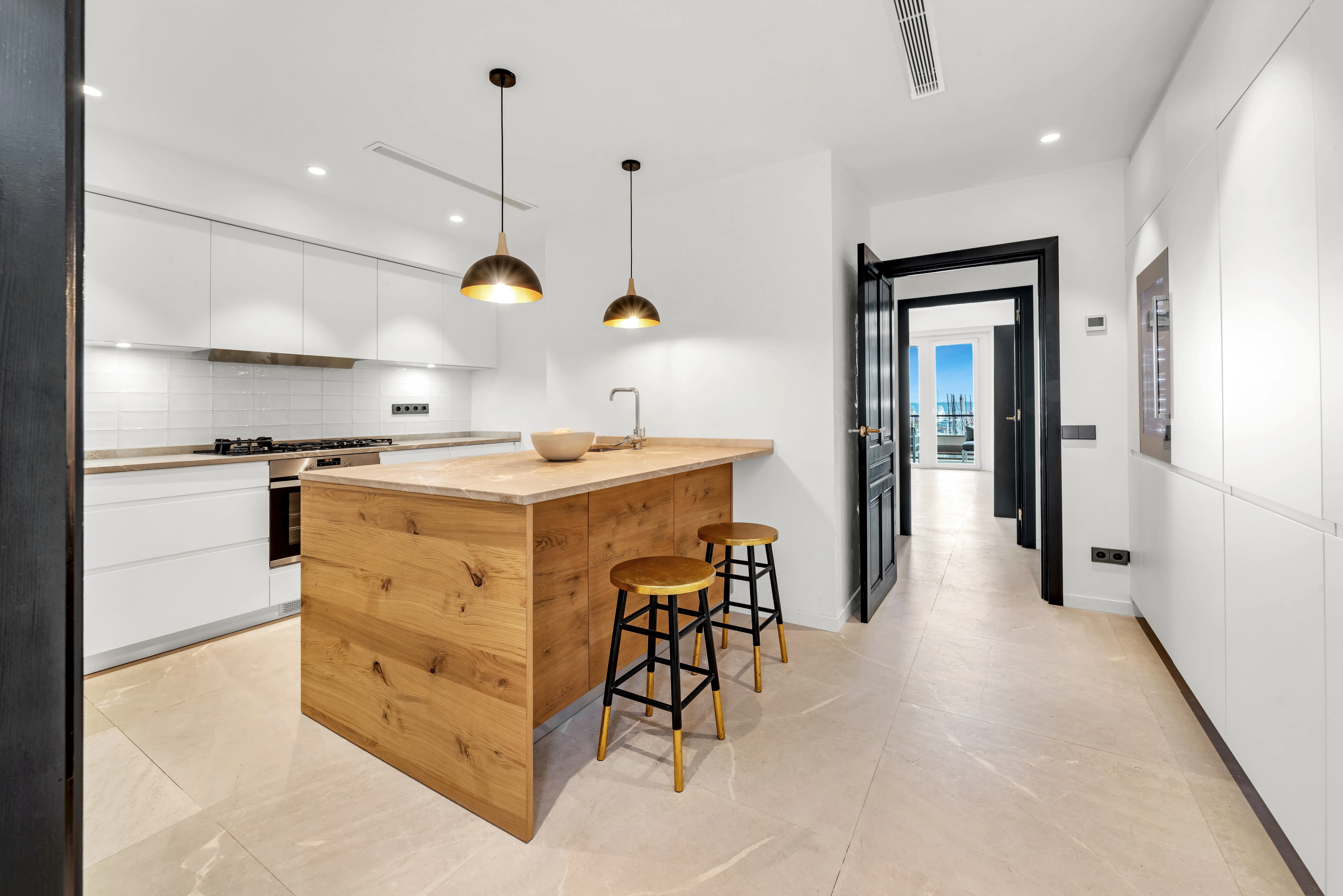 Światło, widoki i elegancja w samym sercu nadmorskiej promenady-5