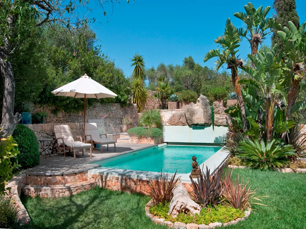 Modern wonen met historische molentoren en uitzicht op zee-3