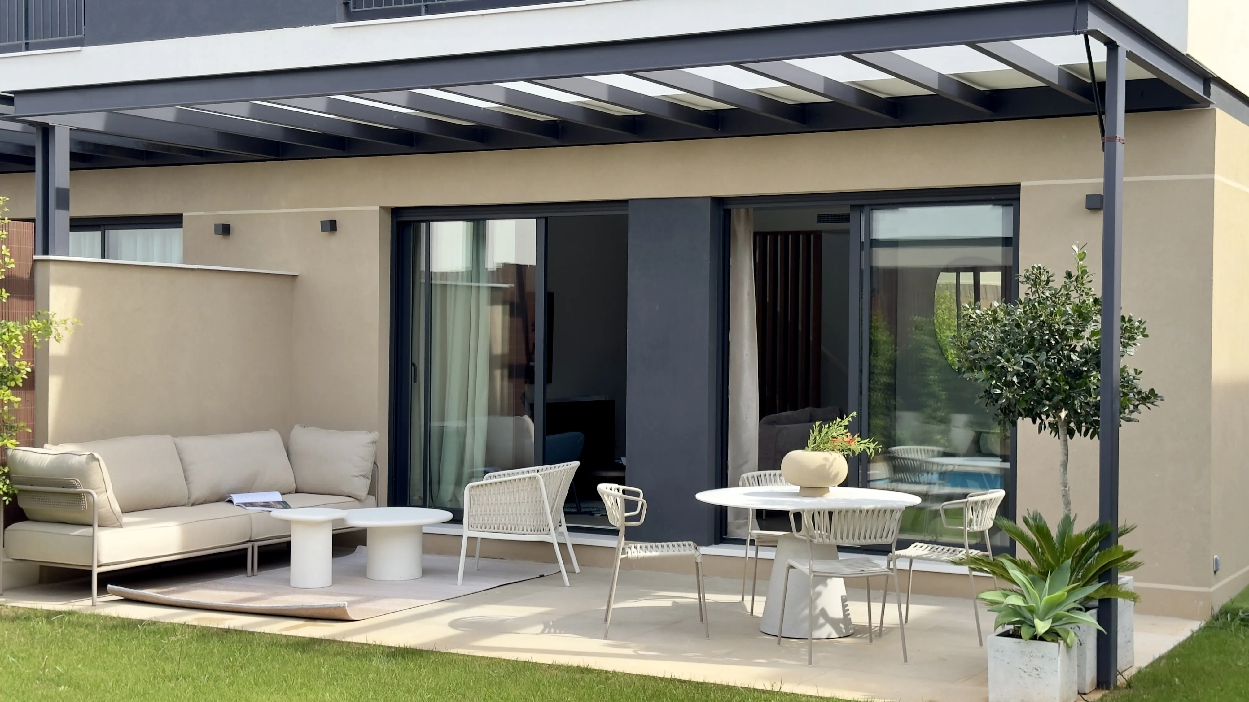 Moderne Doppelhaushälfte in Puig de Ros-12