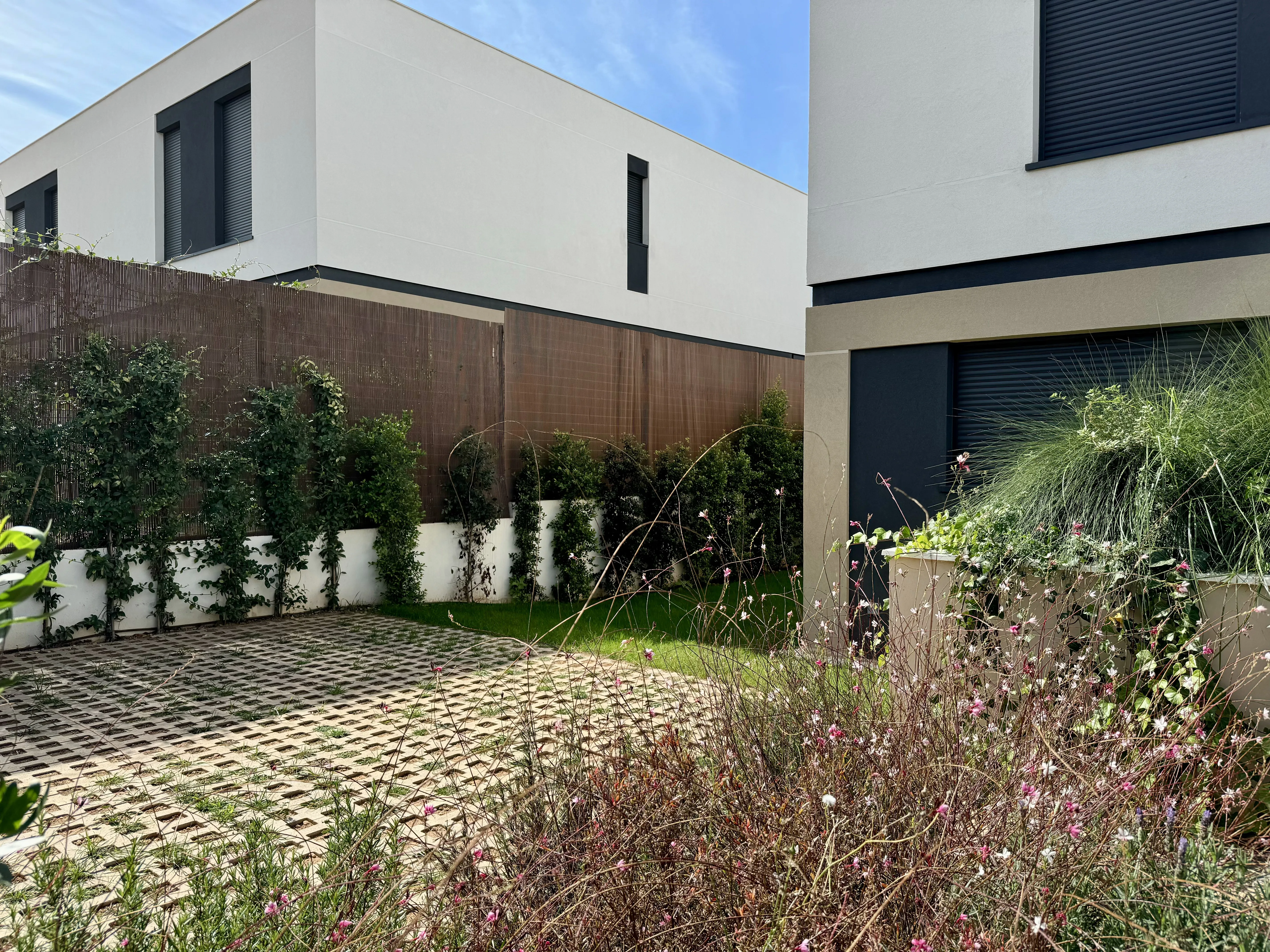 Modernt parhus i Puig de Ros-14