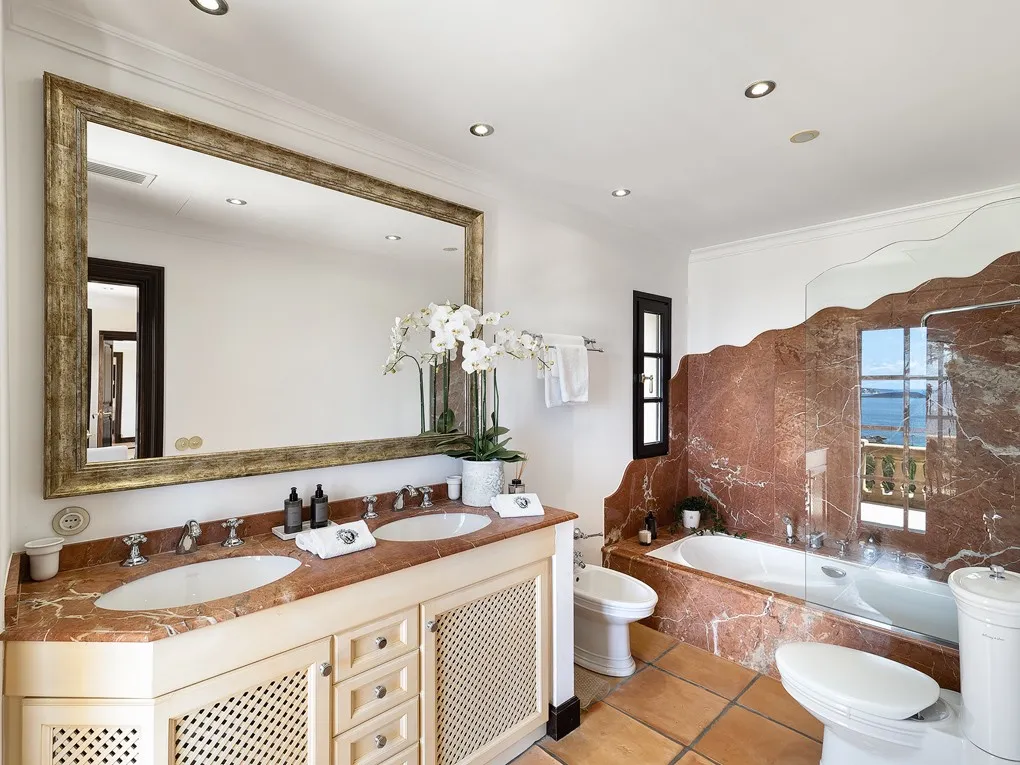 Luksusowa willa z widokiem na morze i licencją na wynajem w Costa d'en Blanes-12