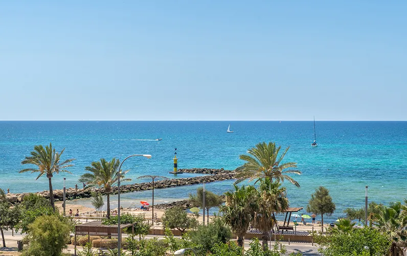 Stunning sea view Penthouse in Molinar